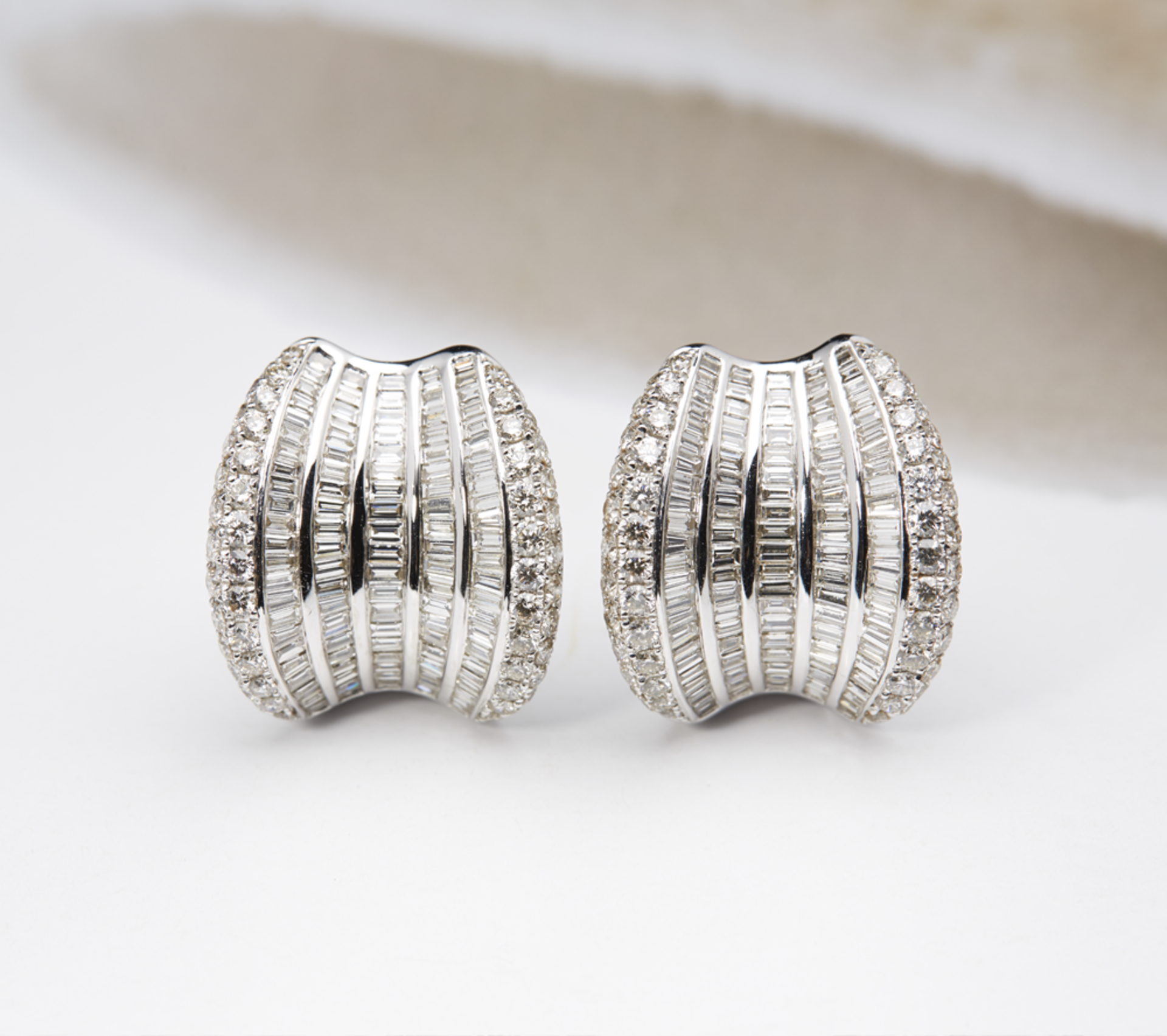 18k White Gold 12.00ct Baguette & Round Cut Diamond Earrings