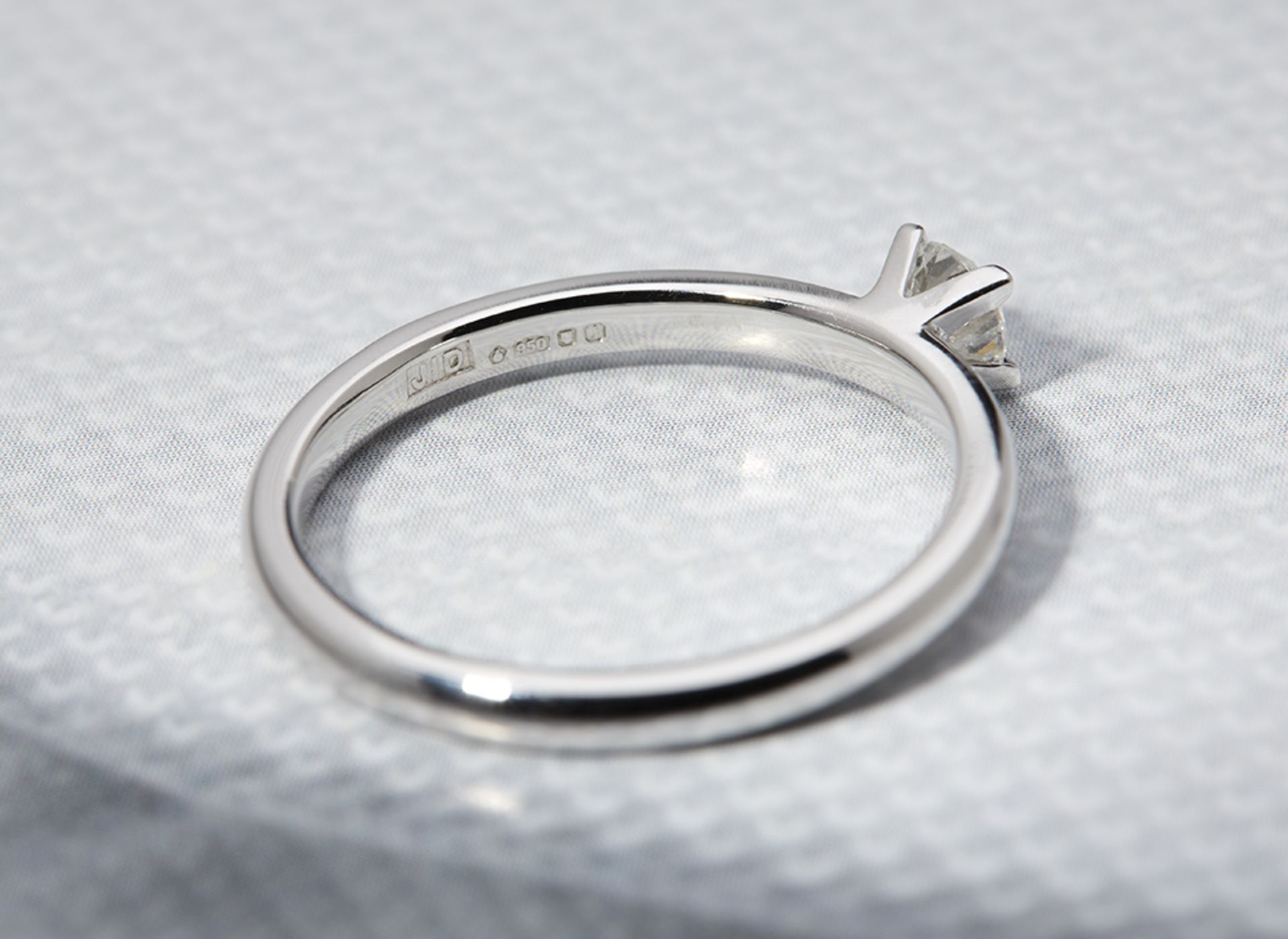 Platinum Round Brilliant Cut 0.25ct Diamond Ring - Image 3 of 4