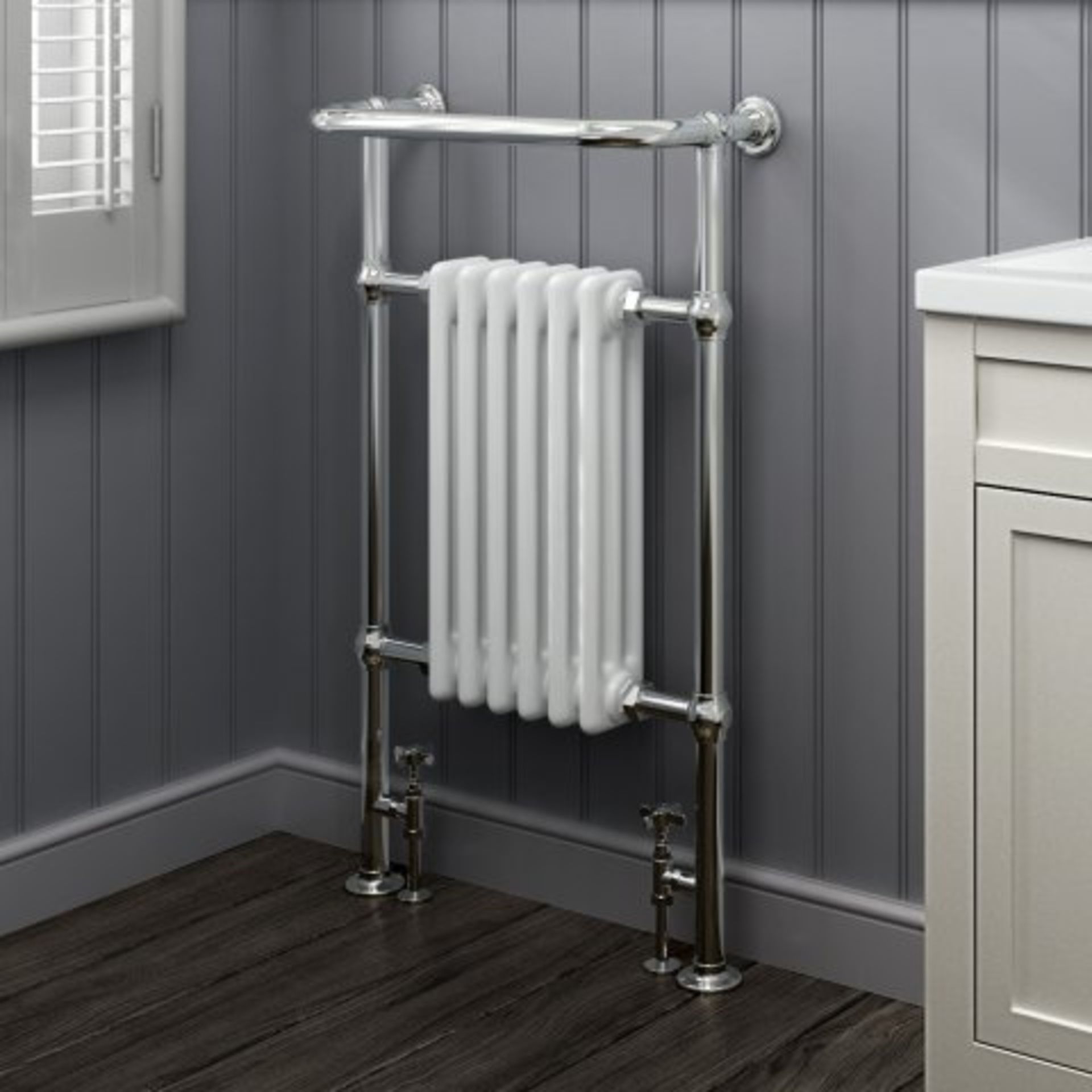 (REF15) 963x583mm Medium Traditional White Towel Rail Radiator - Victoria Premium. RRP £305.99.