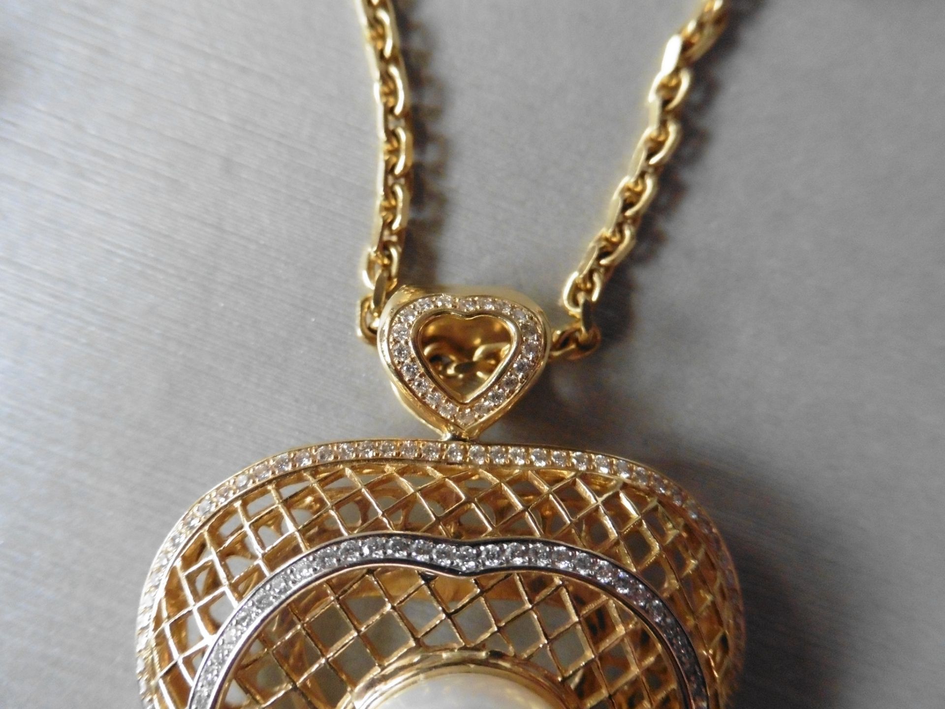 18ct yellow gold pearl and diamond heart shaped pendant. Centred white pearl measuring approximately - Image 3 of 6