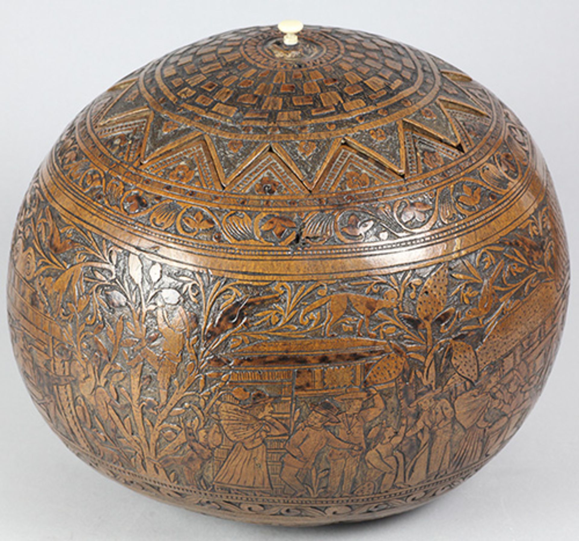 MUSEUM QUALITY HAND CARVED GOURD CONTAINER C.1800 - Image 4 of 11