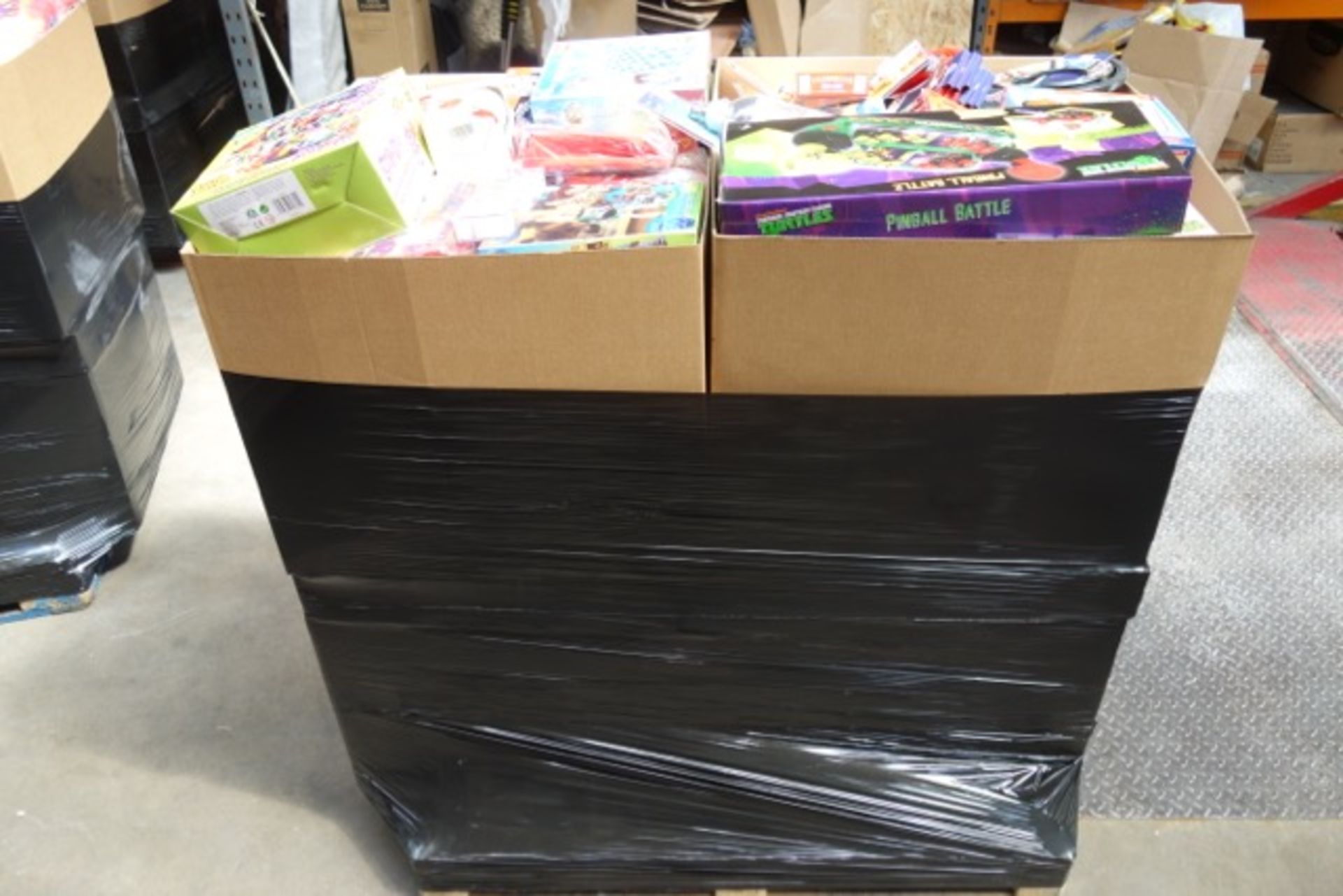 (EOL9A) Large Pallet CONTAINING 1,658 ITEMS OF NEW SUPERMARKET/HIGH STREET STORE OVER STOCK/END OF