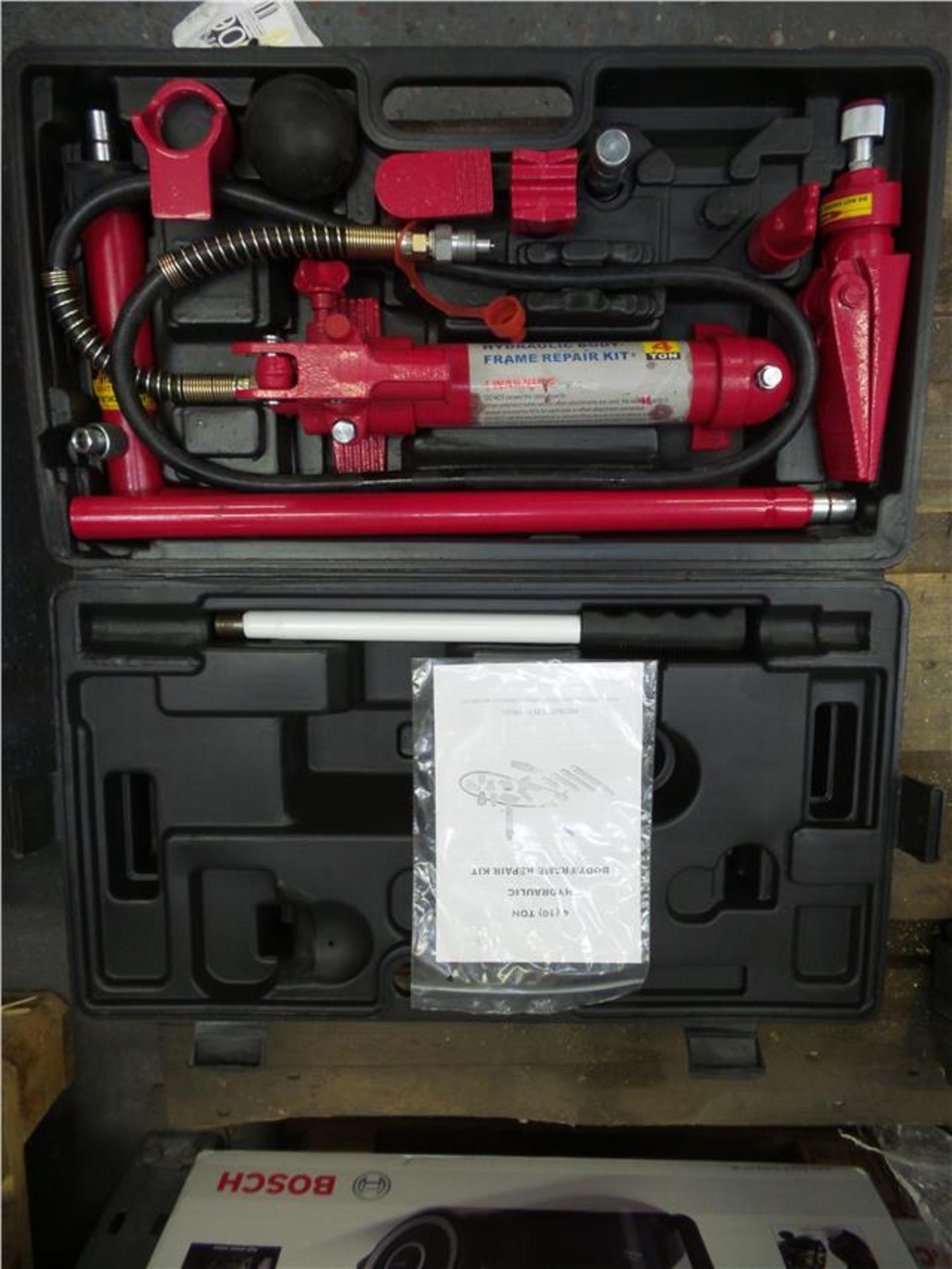4 Ton Body Repair Kit (WORKING 0876) This is missing 2 attachments (see images Parts 3 & 9) ** Ex-