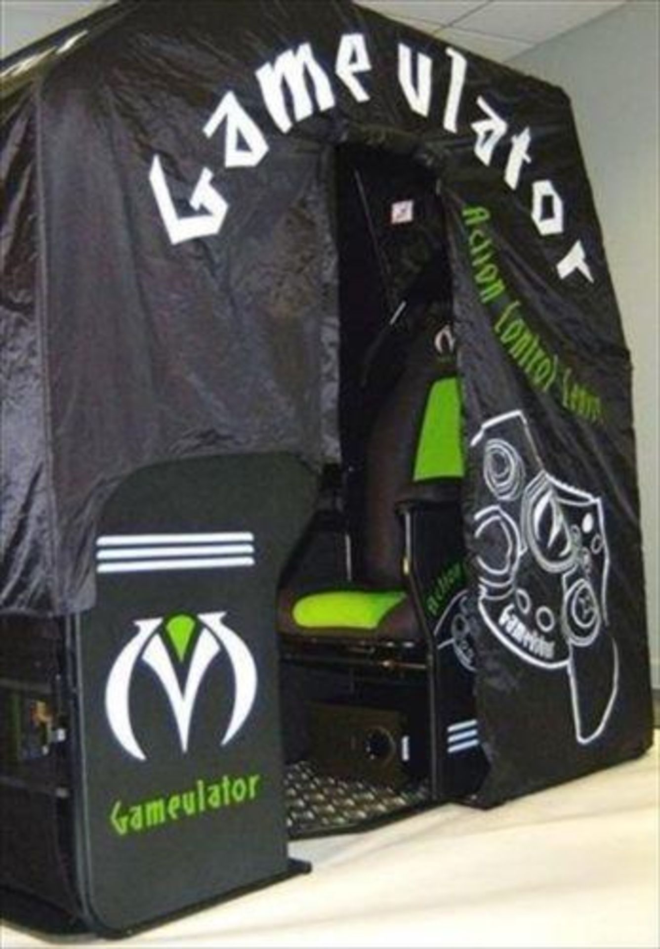 5 X Gameulator gaming chair simulator enclosure, for xbox one, 360, ps4, ps3 RRP £309.95 PHILL02£ - Image 2 of 3