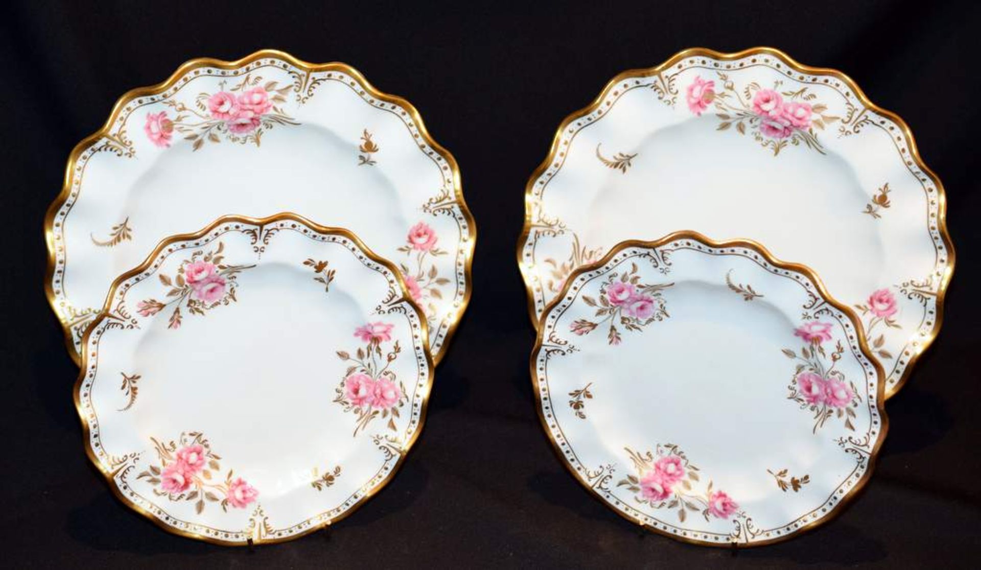 Royal Crown Derby Pinxton Roses Plates