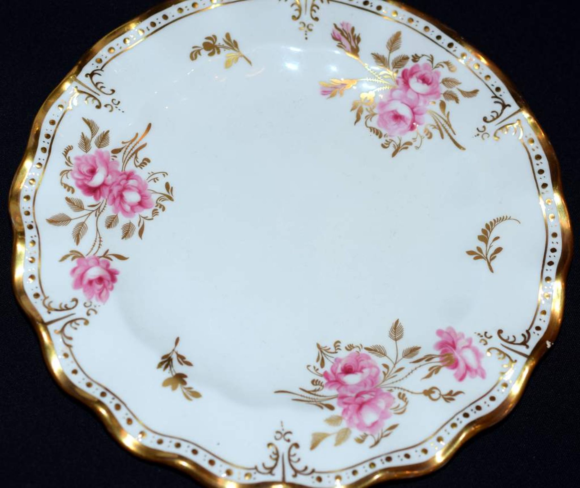 Royal Crown Derby Pinxton Roses Plates - Image 2 of 3