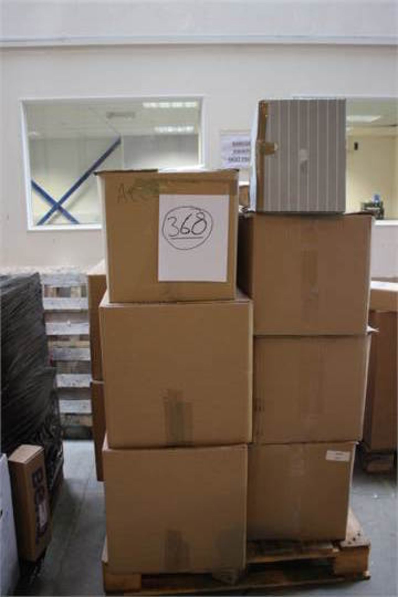1 x Pallet of Assorted Mens & Womens Clothing Various Sizes 368 Items