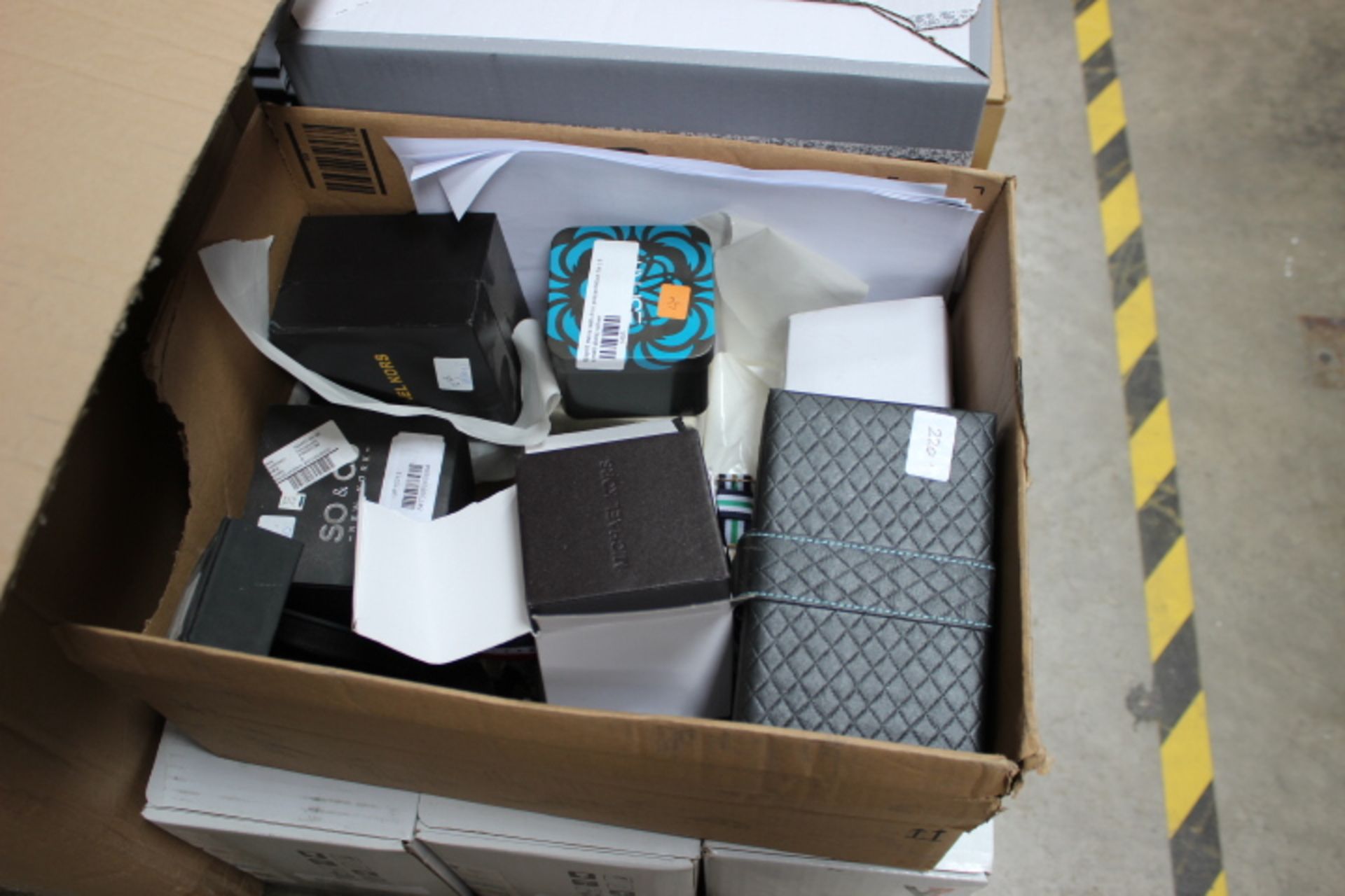 1 x Mix Pallet of Items Including Toners, Folders & Broken Watches - Image 3 of 5