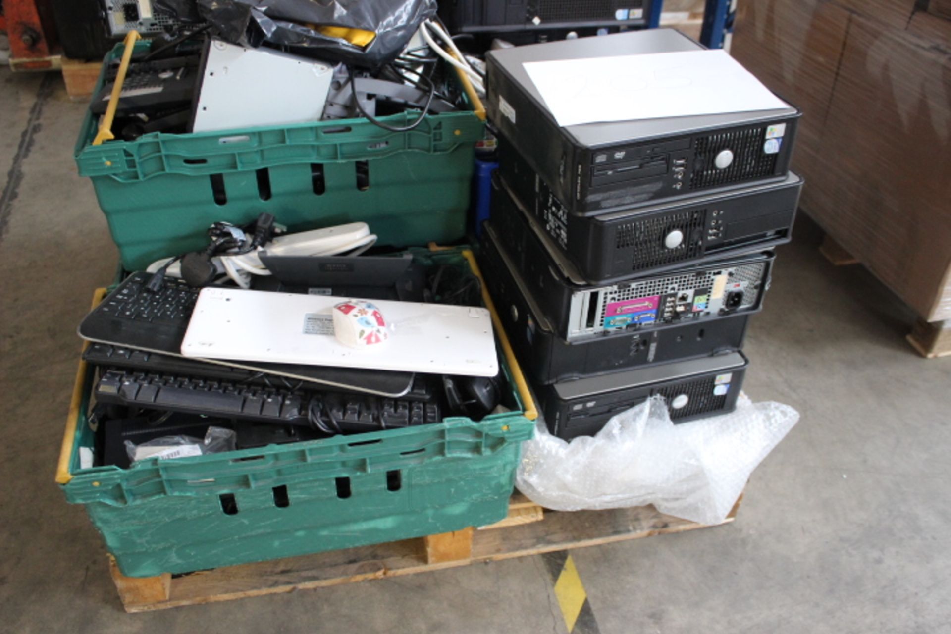 1 x Mix Pallet of IT Equipment including Towers, Telephones & Cables