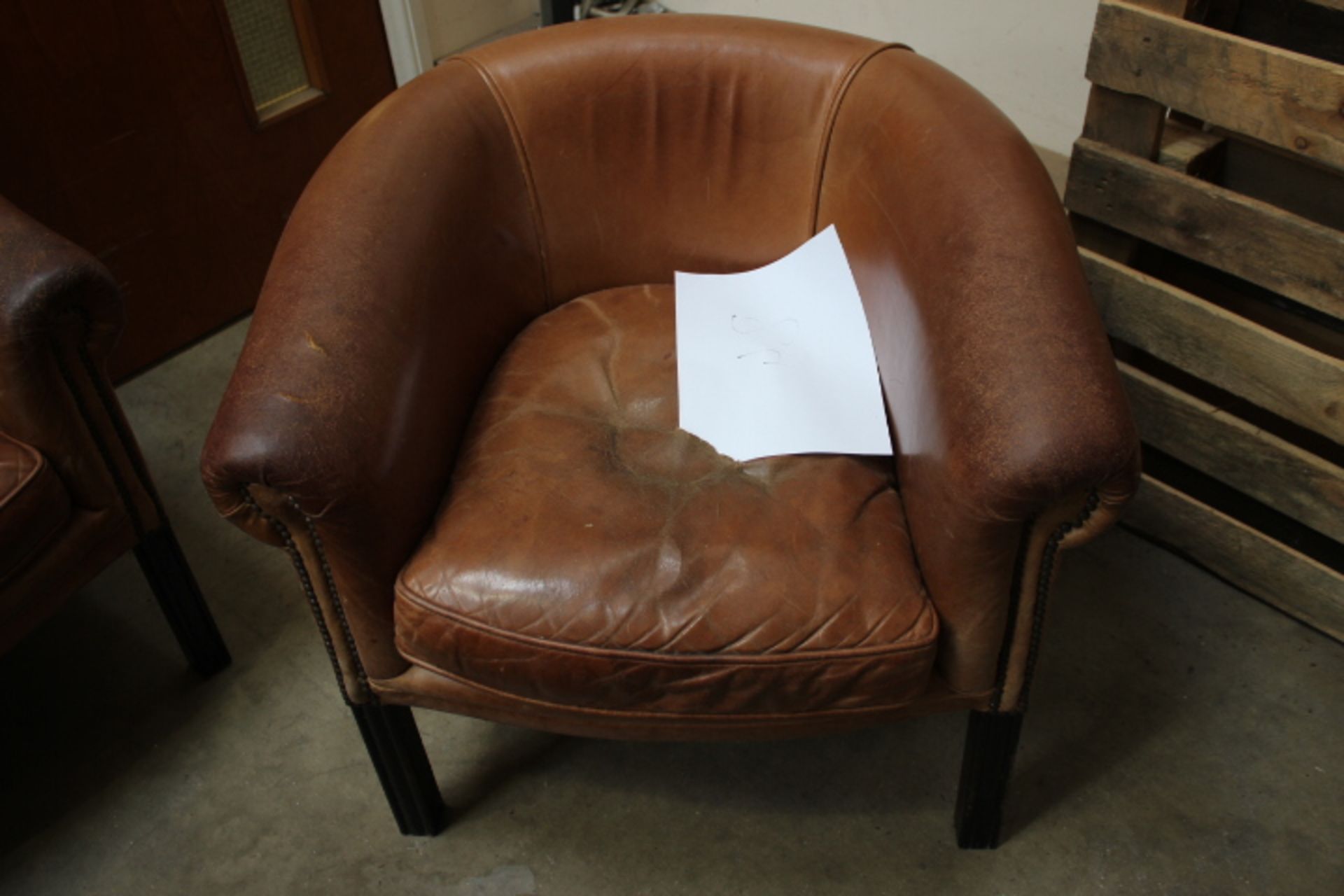 Shabby Chic Tub Chair 2nd Hand in Brown