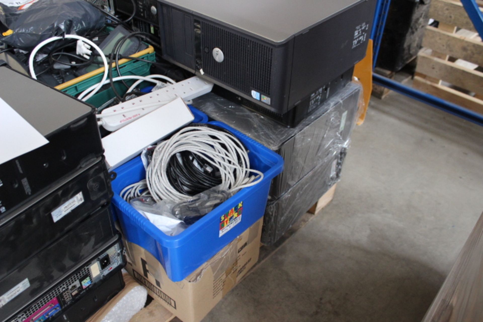 1 x Mix Pallet of IT Equipment including Towers, Telephones & Cables - Image 2 of 3