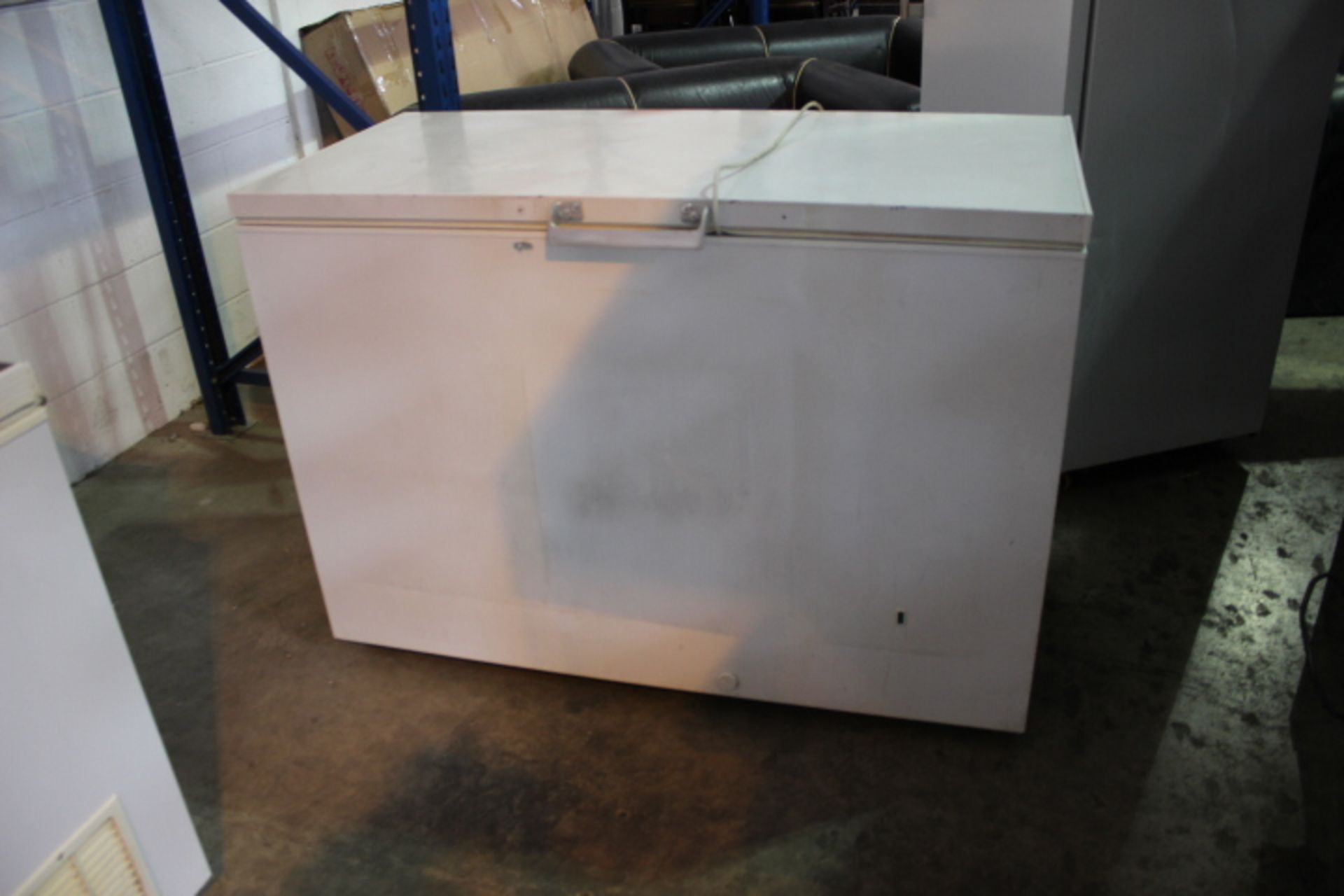 1 x Interlvin Chest Freezer