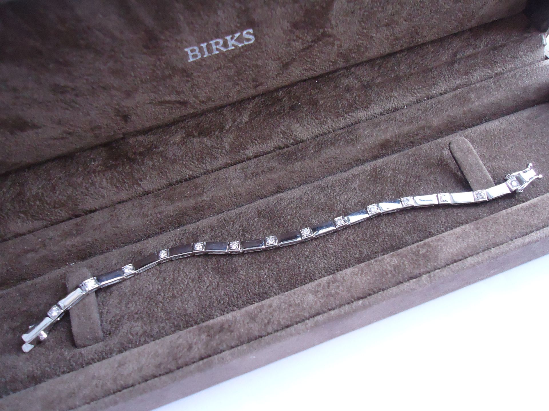 tennis bracelet in 14k white gold with 14 round cut brilliant diamonds - Image 14 of 15