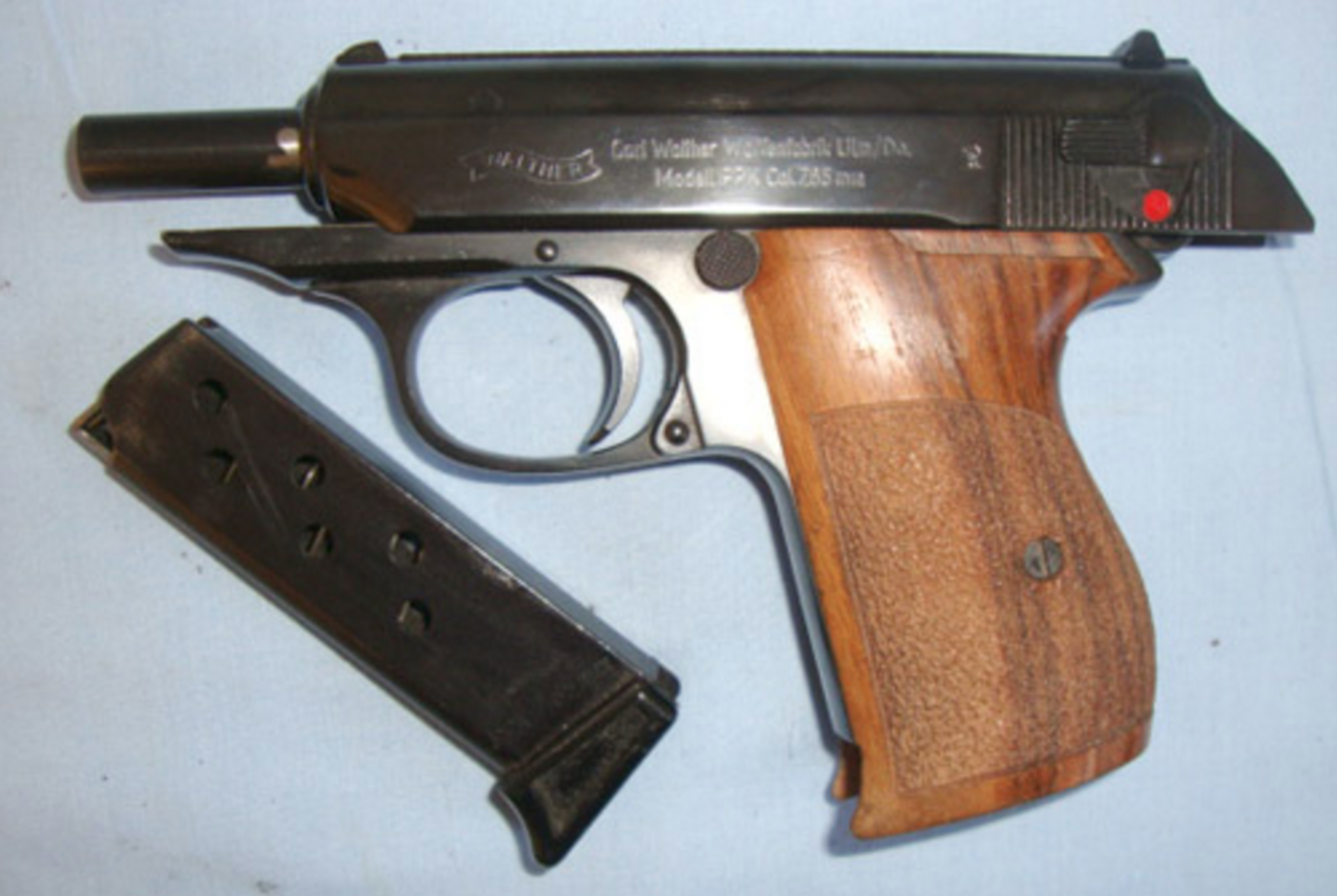 MINT, MATCHING NUMBERS, Cold War Era 1966 West German Walther PPK, 7.65 mm Semi Automatic Pistol - Image 3 of 3