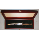 MINT, Cased Commemorative Fairbairn Sykes 3rd Pattern FS Fighting Knife 'WW2 VICTORY IN EUROPE'