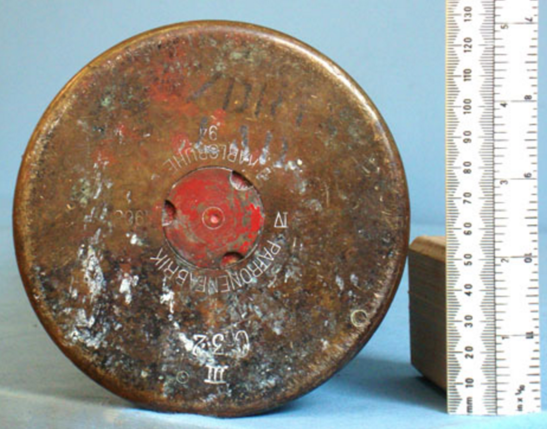 INERT Unfired WW2 Kriegsmarine 105mm Illumination Round For The 105mm (105x658R) SK C/32 Naval Gun. - Image 3 of 3