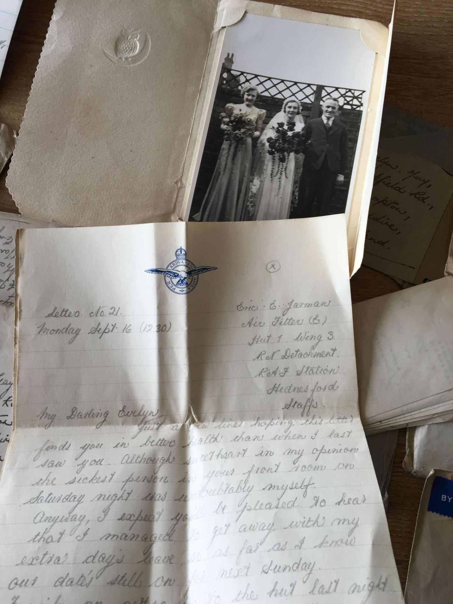 COLLECTION OF WWII LOVE LETTERS. Eric Jarman & Evelyn Guy of Wolverhampton love letters - Image 2 of 5