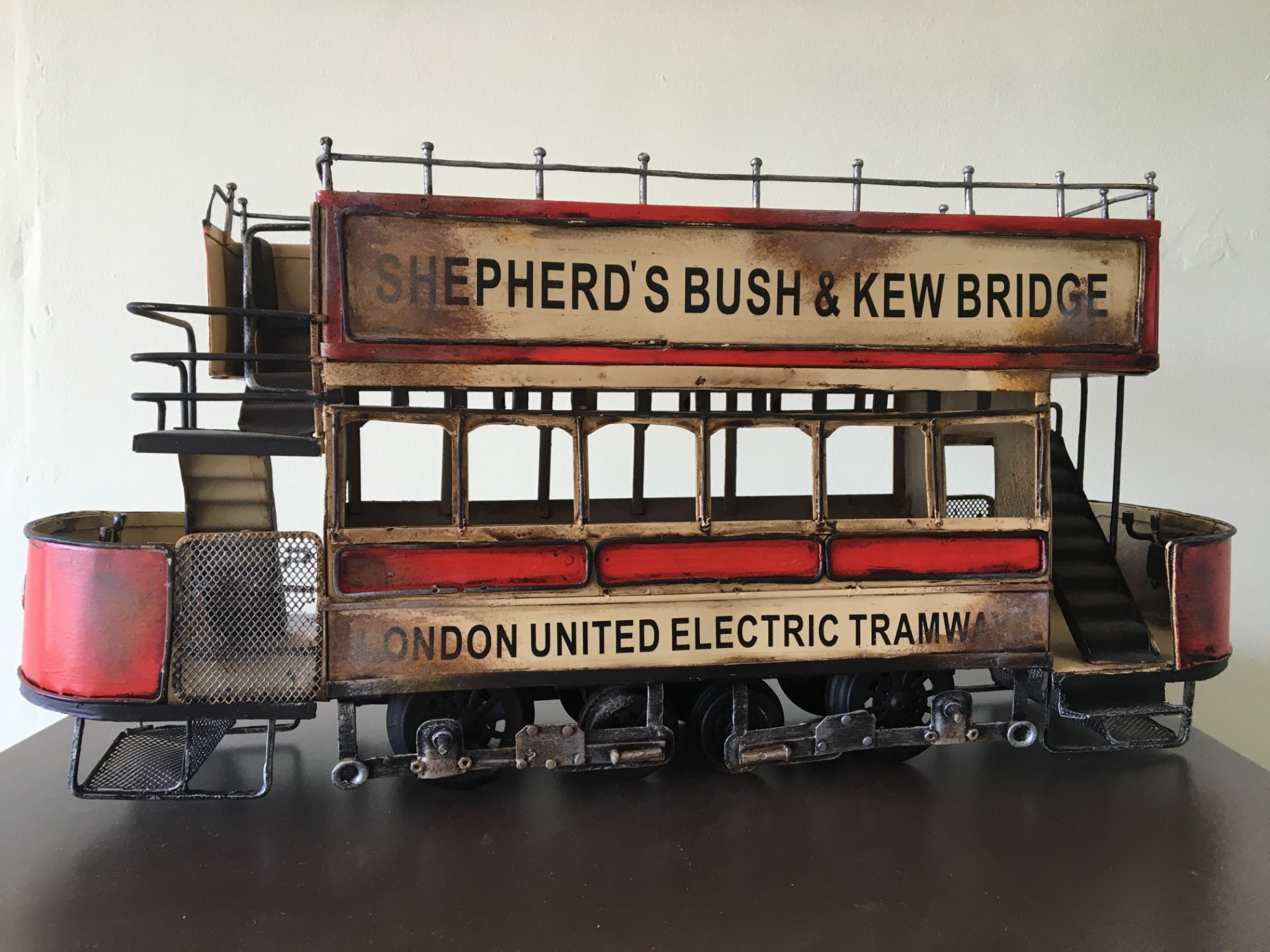 LARGE VINTAGE MODEL TIN PLATE LONDON TRAM. Approx 17 x 8 x 5". FREE UK DELIVERY. NO VAT.