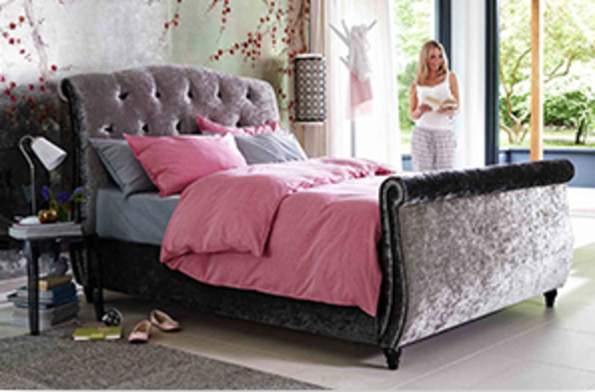 Brand new boxed direct from the manufacturers kingsize Evelyn bedstead