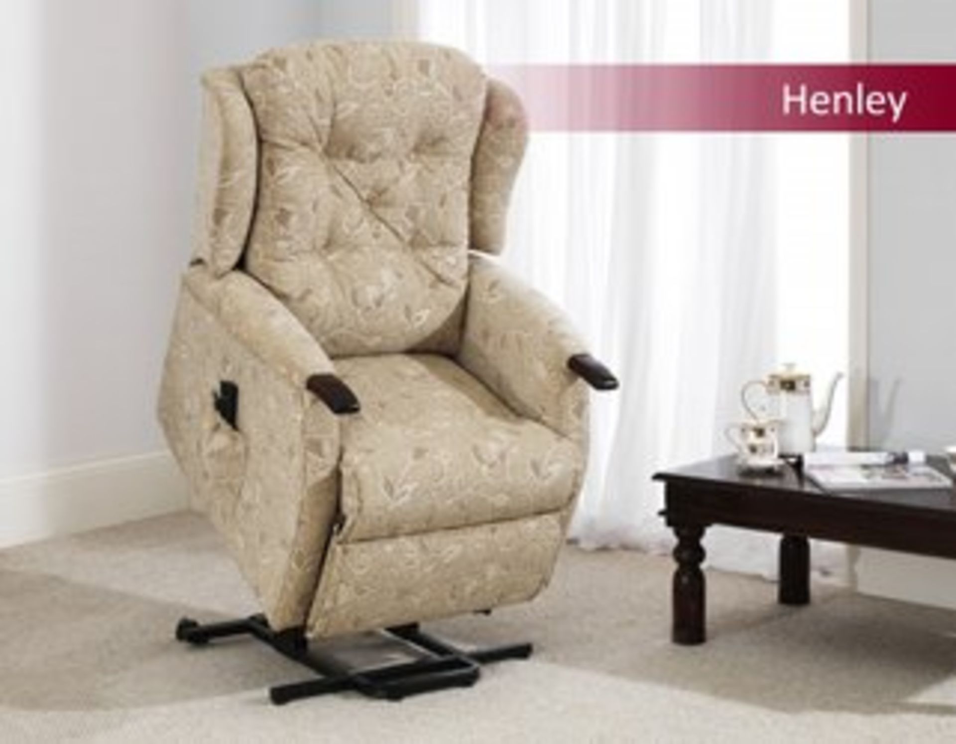 Brand new boxed direct from the manufacturers Henley rise and recline electric chair