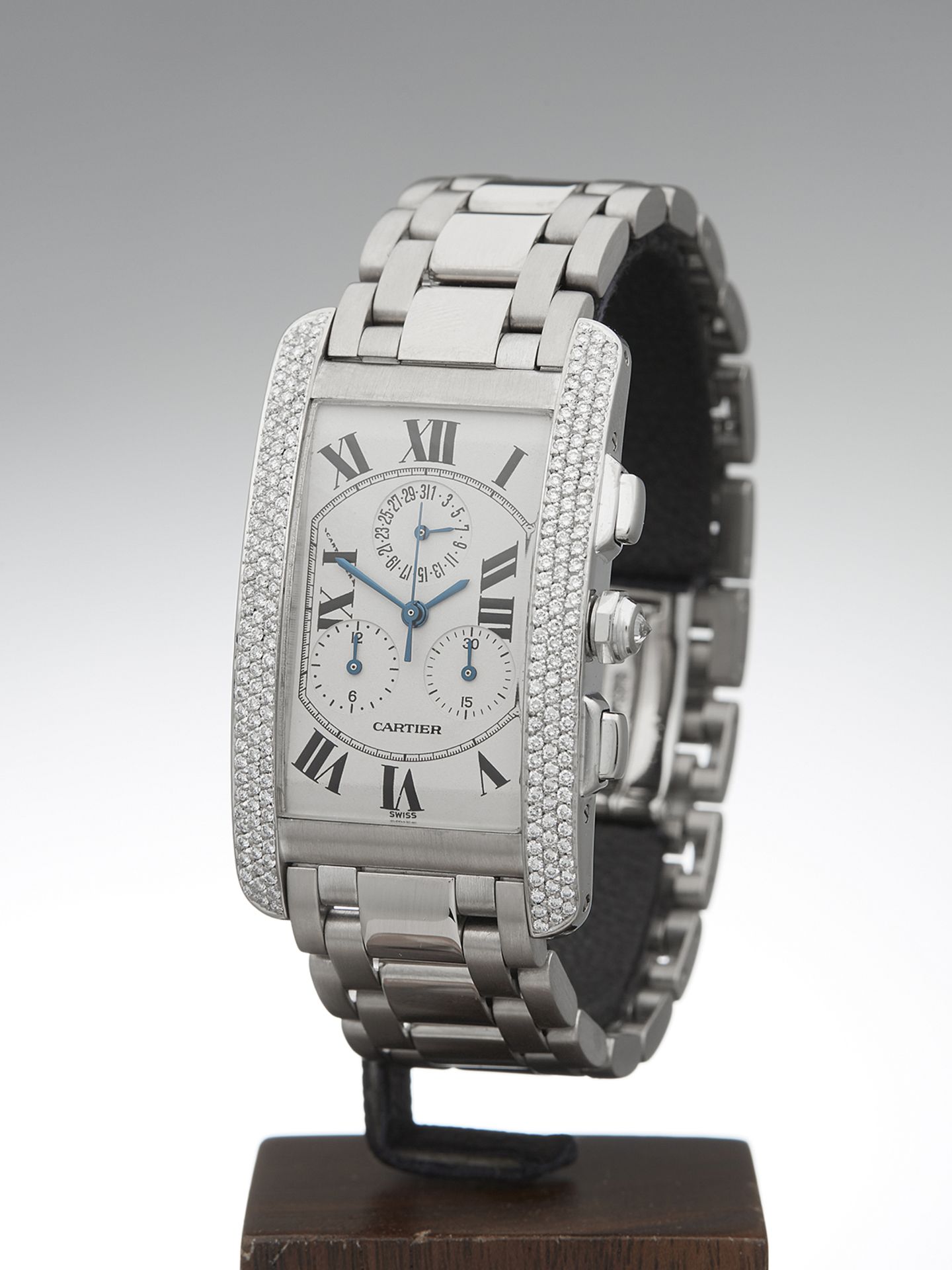 Cartier, Tank Americaine with after set Pave Diamonds 26mm 18k White Gold W2603356 or 2312