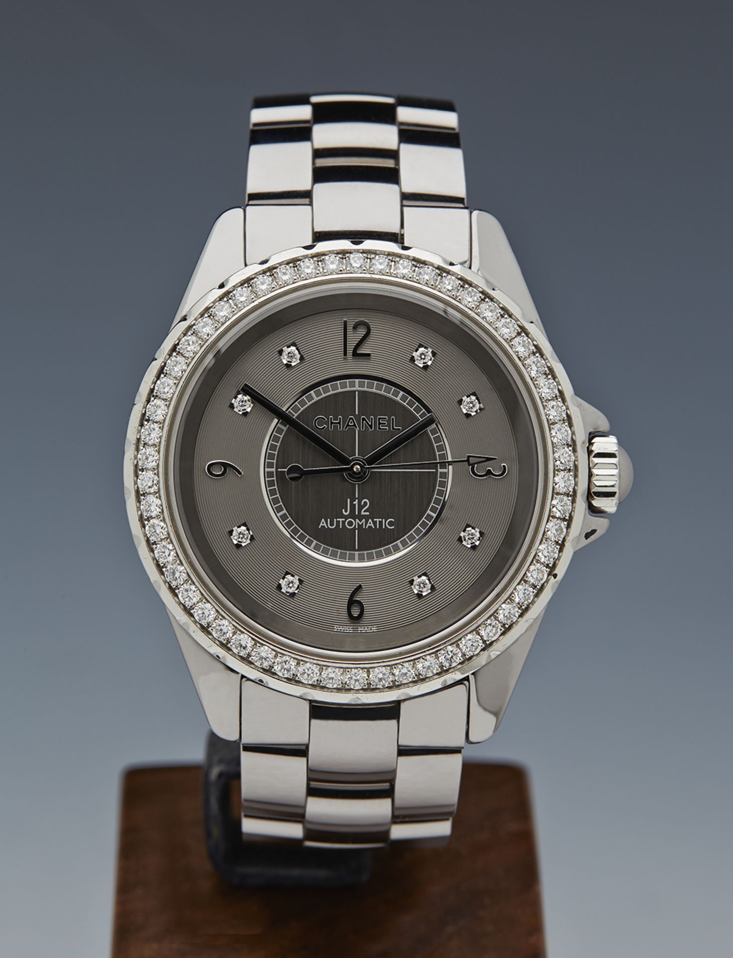 Chanel, J12 Grey Ceramic 38mm Diamond Automatic - Image 4 of 10