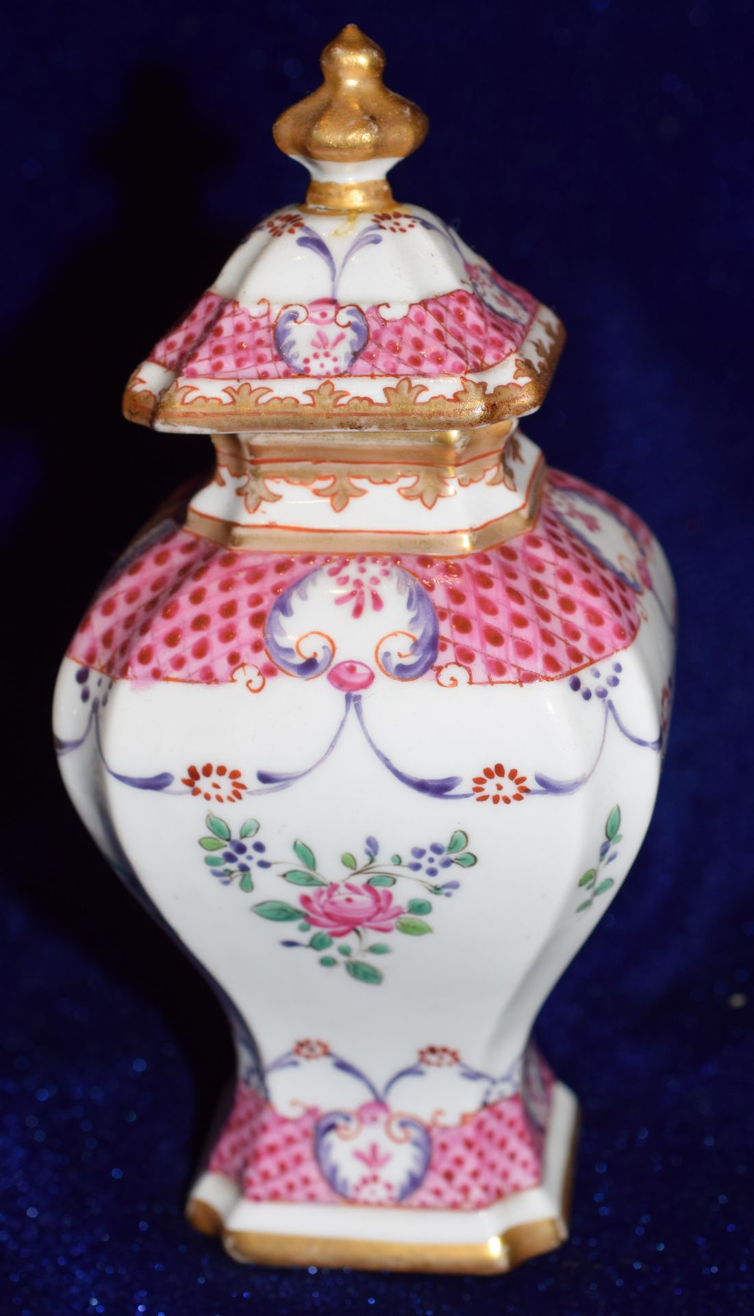 Pair of late 19th Century Lidded Vases in Sevres Style - Image 2 of 7