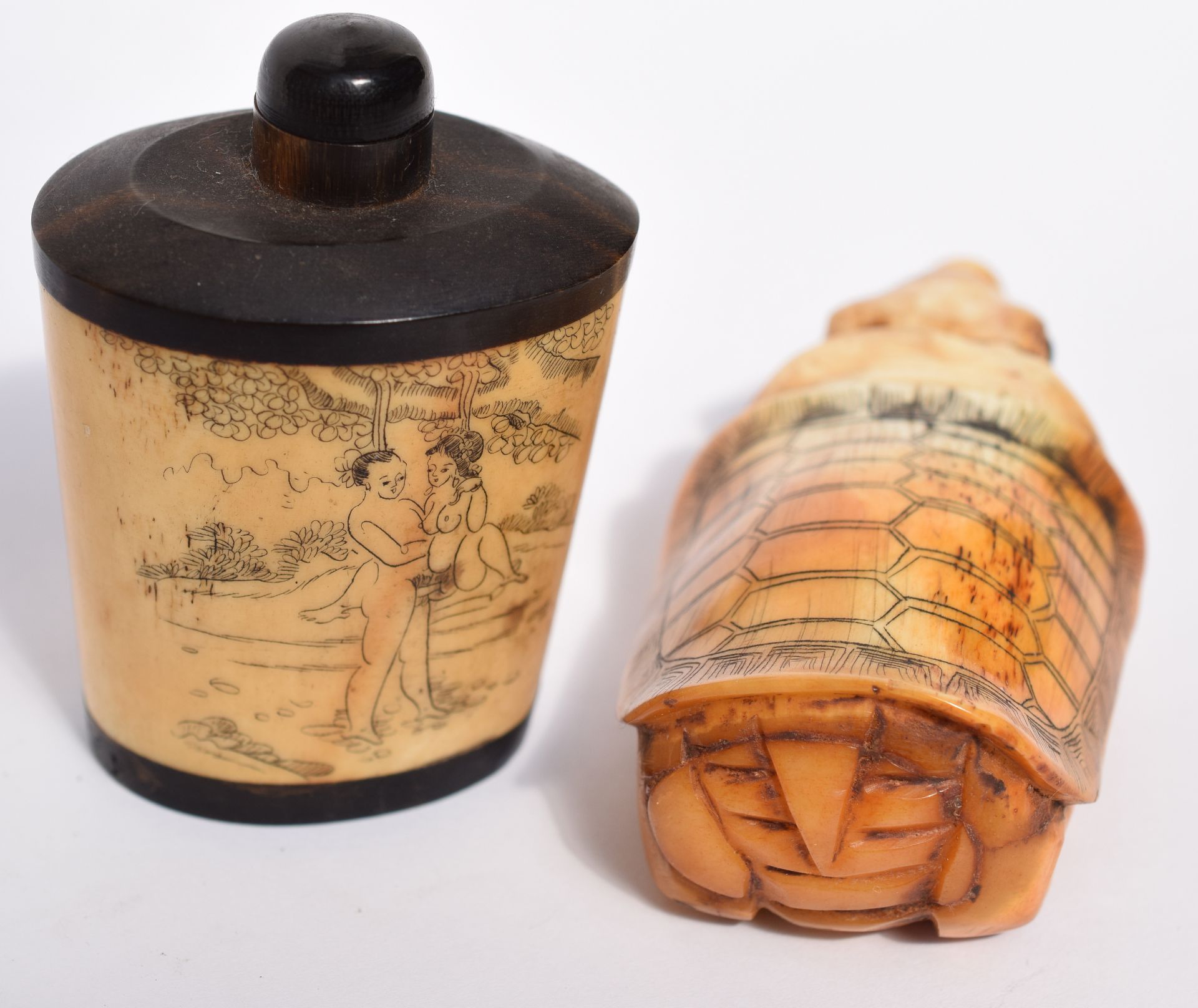 Two Chinese Snuff Bottles - Image 2 of 4