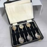 A BOXED SET OF ART DECO EPNS COFFEE SPOONS WITH COFFEE BEAN BAKELITE FINIALS. FREE UK DELIVERY. NO