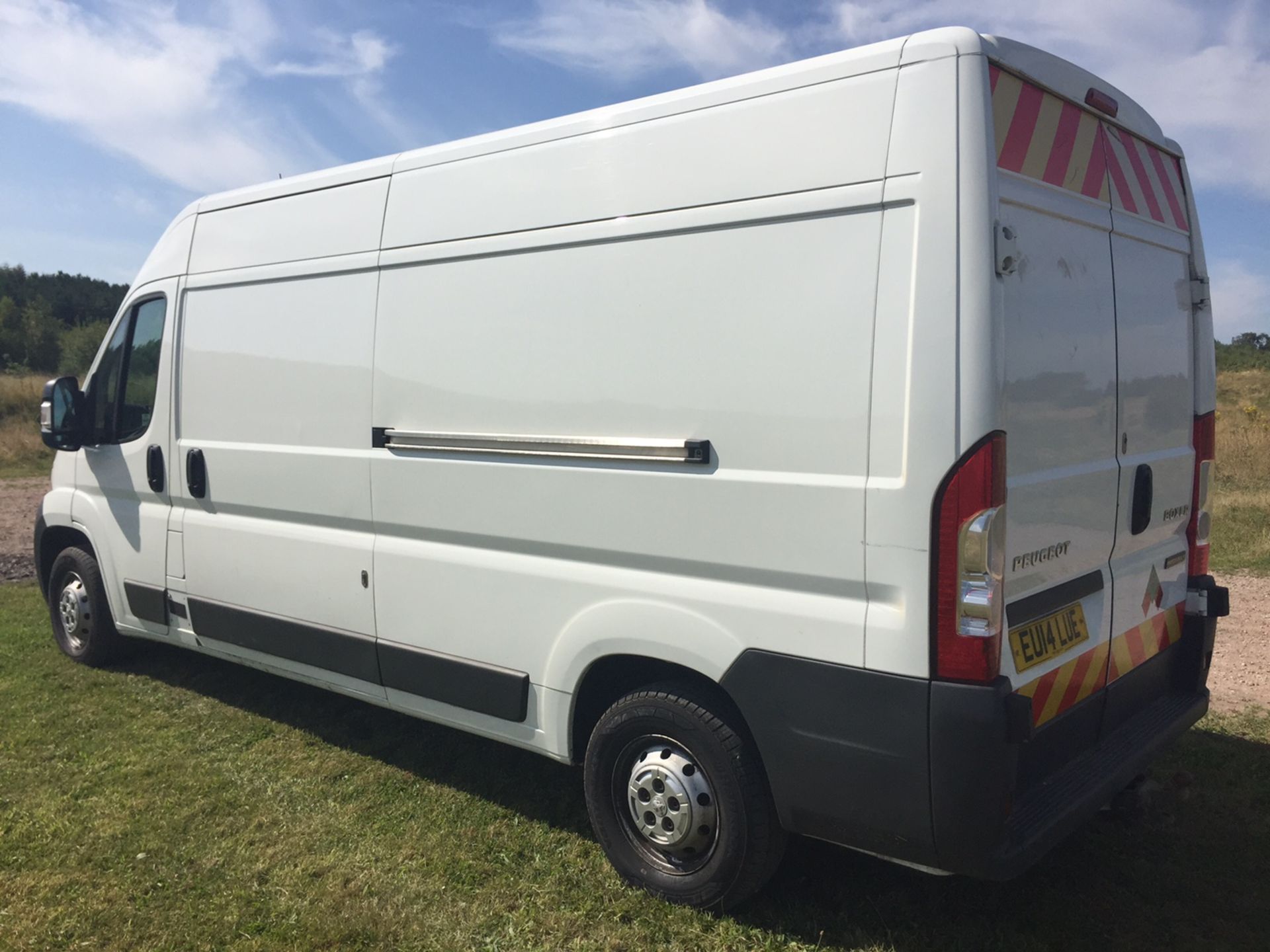 Peugeot Boxer 2.2L HDI 435 L4/H2 High Roof Van (2014) - Image 2 of 9