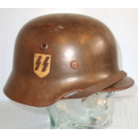 SUPERB, RARE, ORIGINAL, WW2 NAZI GERMAN WAFFEN SS SINGLE DECAL M40 INFANTRY COMBAT HELMET