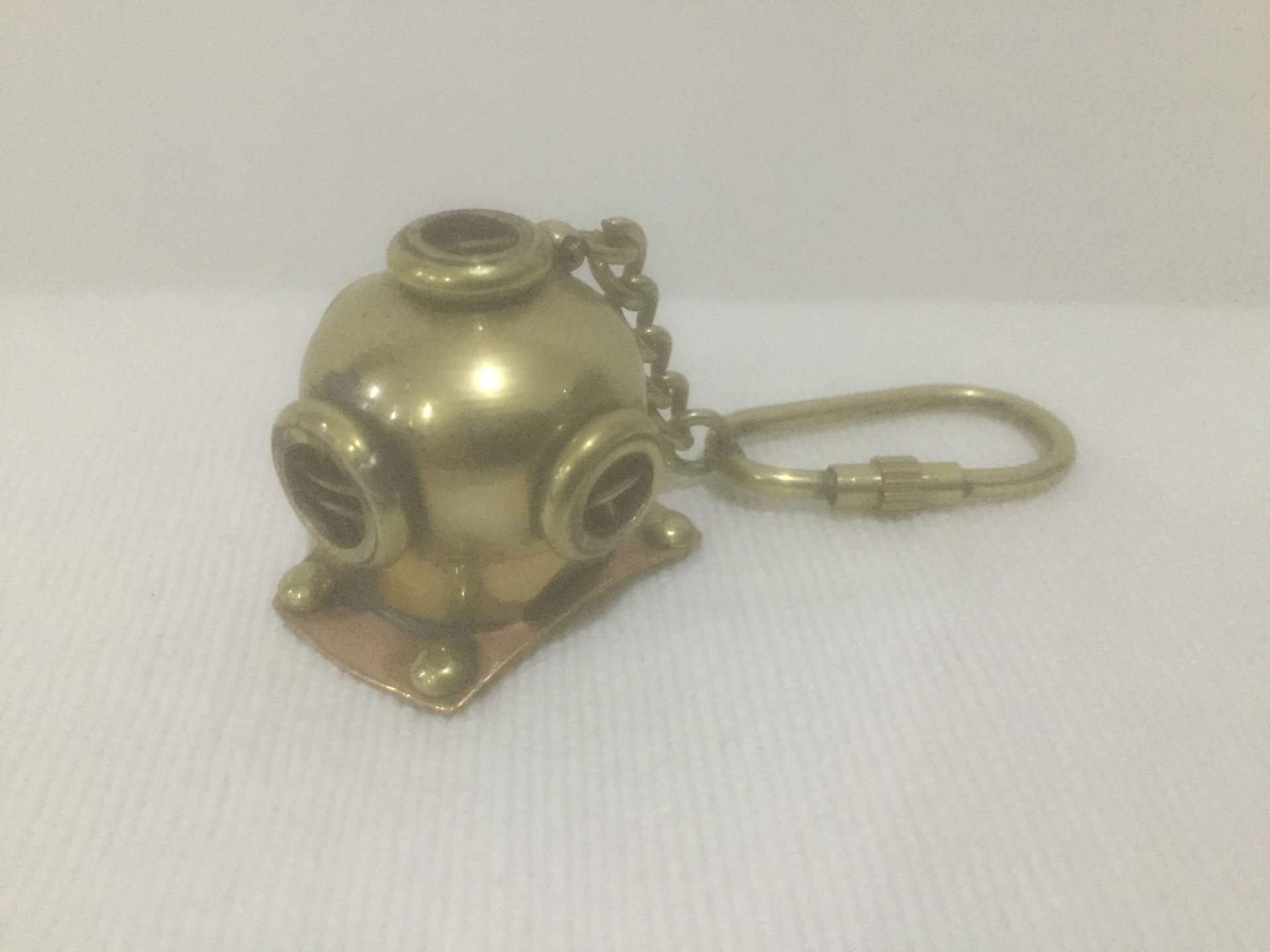 VINTAGE BRASS DIVERS HELMET KEYRING