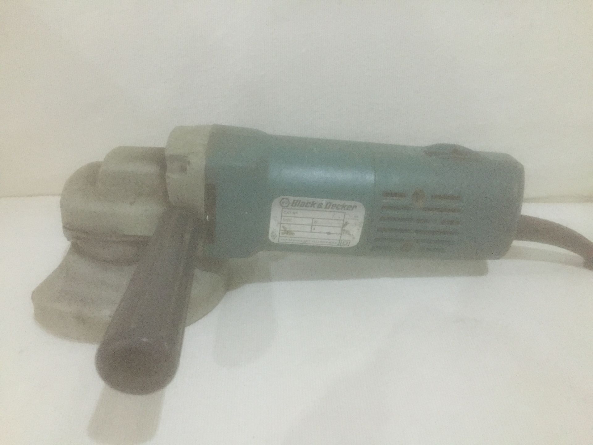 BLACK AND DECKER DN10 ANGLE GRINDER