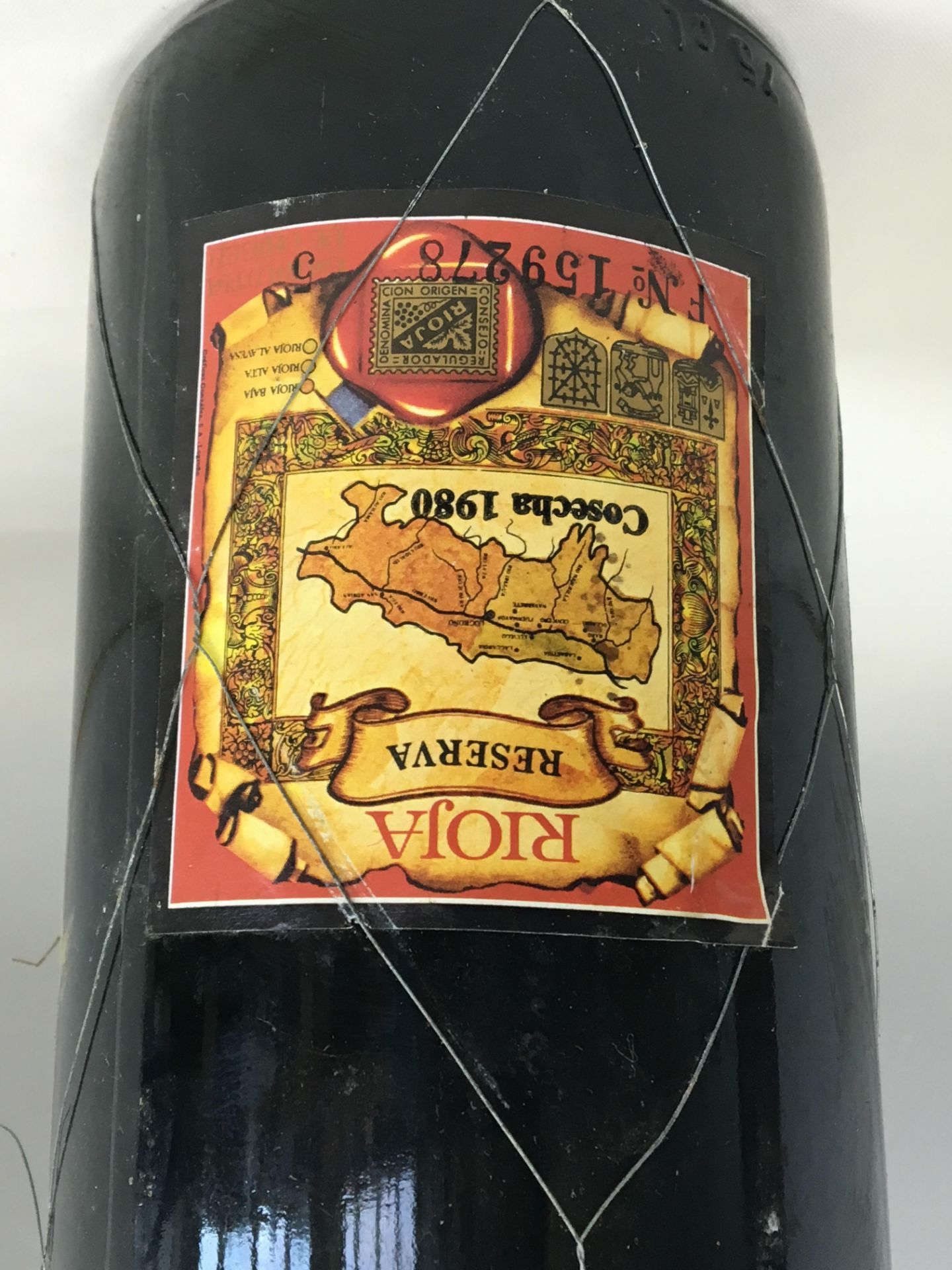 A BOTTLE OF RED WINE - 1980 GRAN RESERVA, RIOJA, COSECHA - Bodegas Ramon Bilbao - Vina - Image 3 of 4