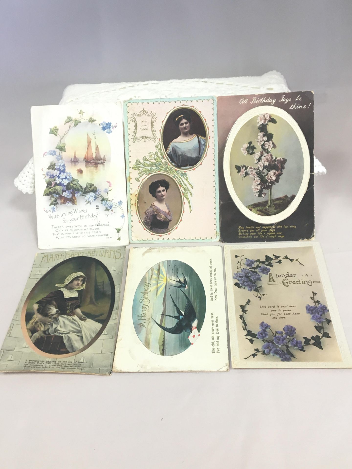 A GROUP OF ANTIQUE POSTCARDS c1915 - GREETINGS / BIRTHDAY CARDS WITH GEORGE V STAMPS, ALL - Image 3 of 4