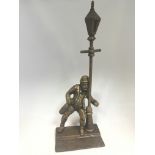 A HEAVY SOLID BRASS STATUE - DRUNKEN MAN & LAMP POST - 34cm, 1.8kg. FREE UK DELIVERY.