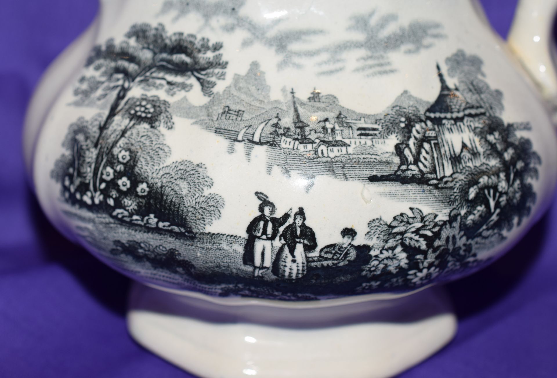 Swansea Black & White Pouch Jug - Image 6 of 7