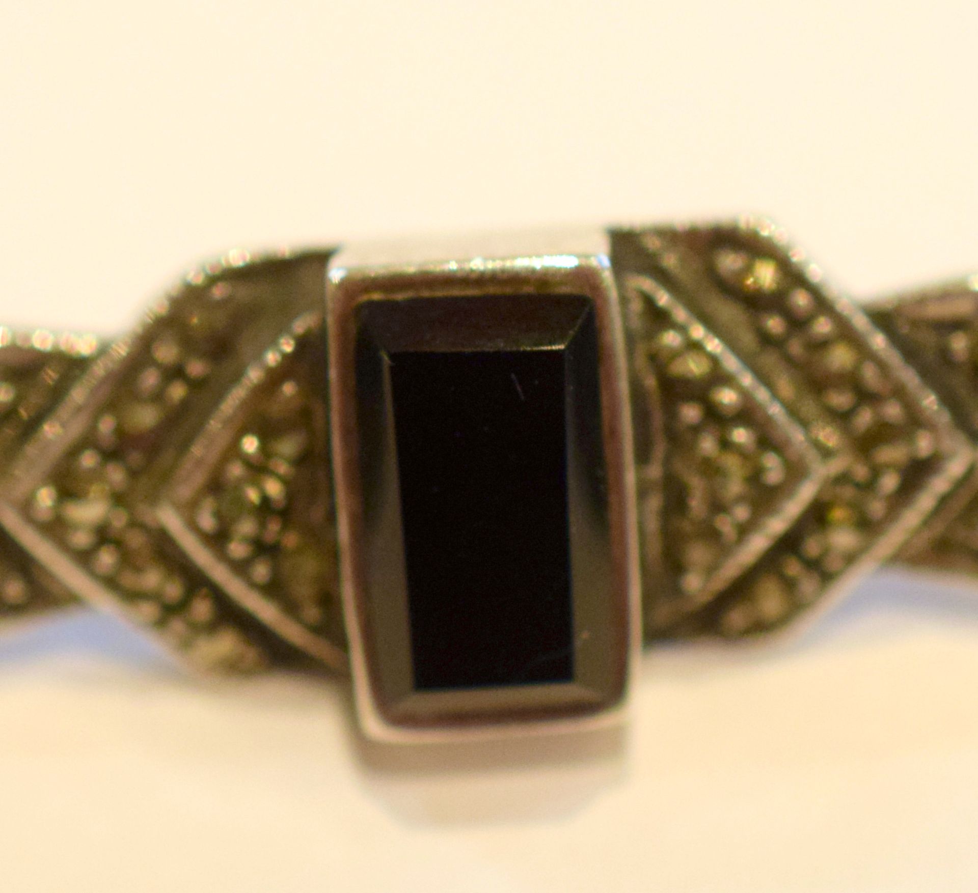 Ladies Vintage Art Deco Silver And Onyx Bar Brooch NO RESERVE - Image 3 of 5