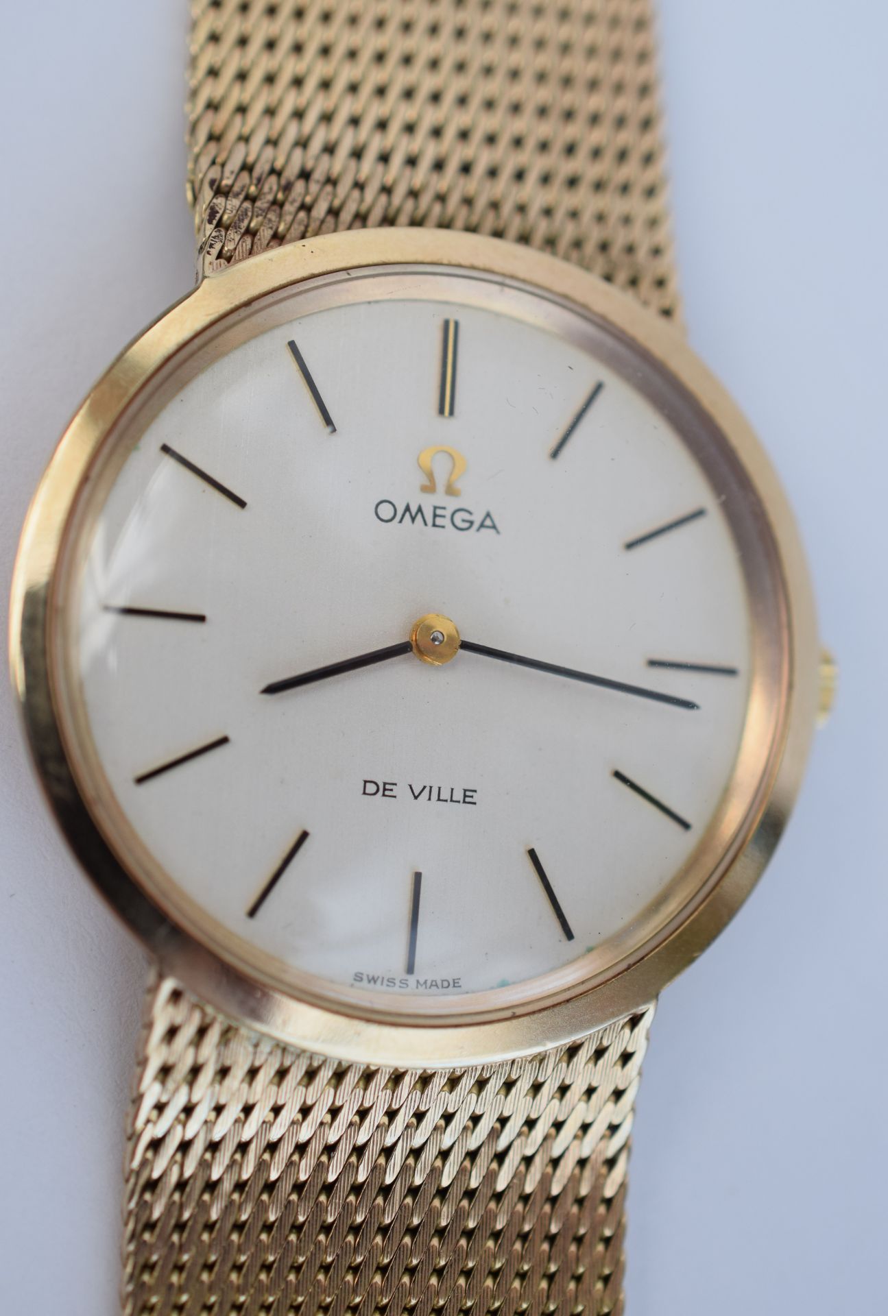 9ct Gold Omega De Ville Gentleman's Wristwatch On 9ct Solid Gold Bracelet**reserve lowered 8.10.16** - Image 5 of 13