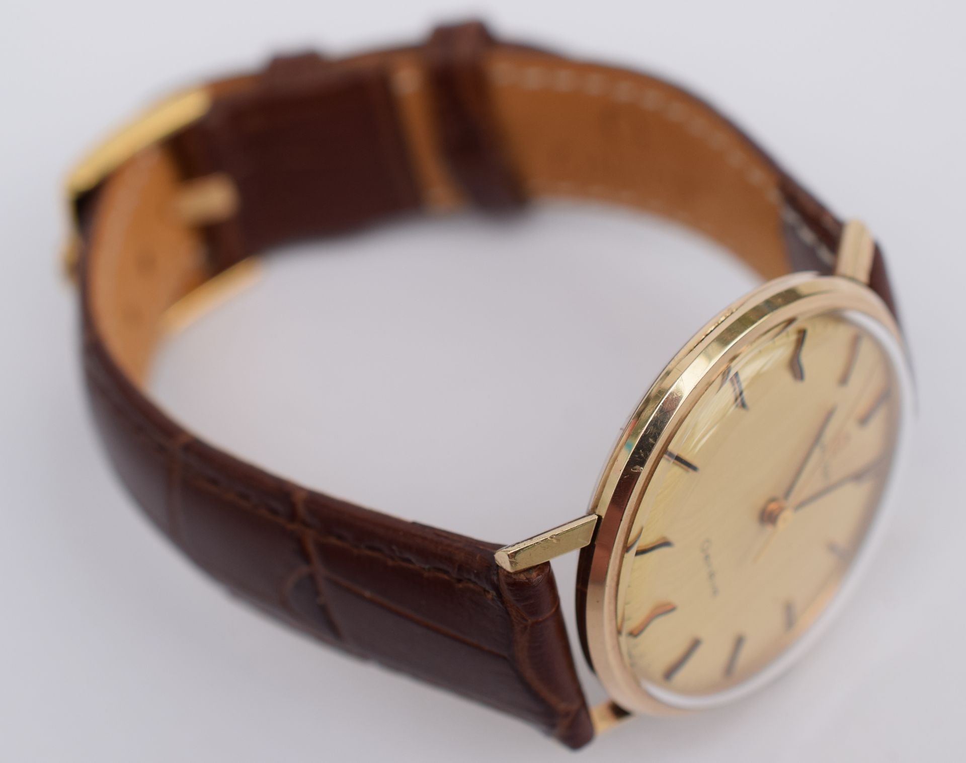 Omega Geneve 9ct Solid Gold 601 calibre Gentleman's Wristwatch - Image 3 of 9