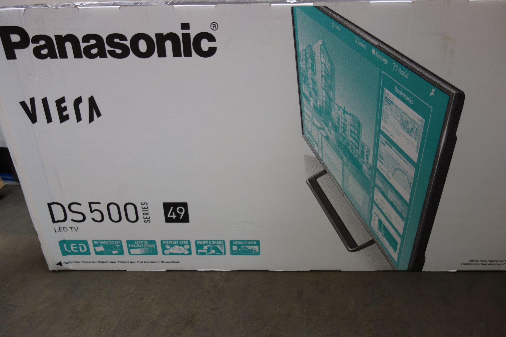 PANASONIC VIERA TX-49DS500B Smart 49" LED TV. RRP £499. Full HD 1080p Access content on Netflix - Image 3 of 5