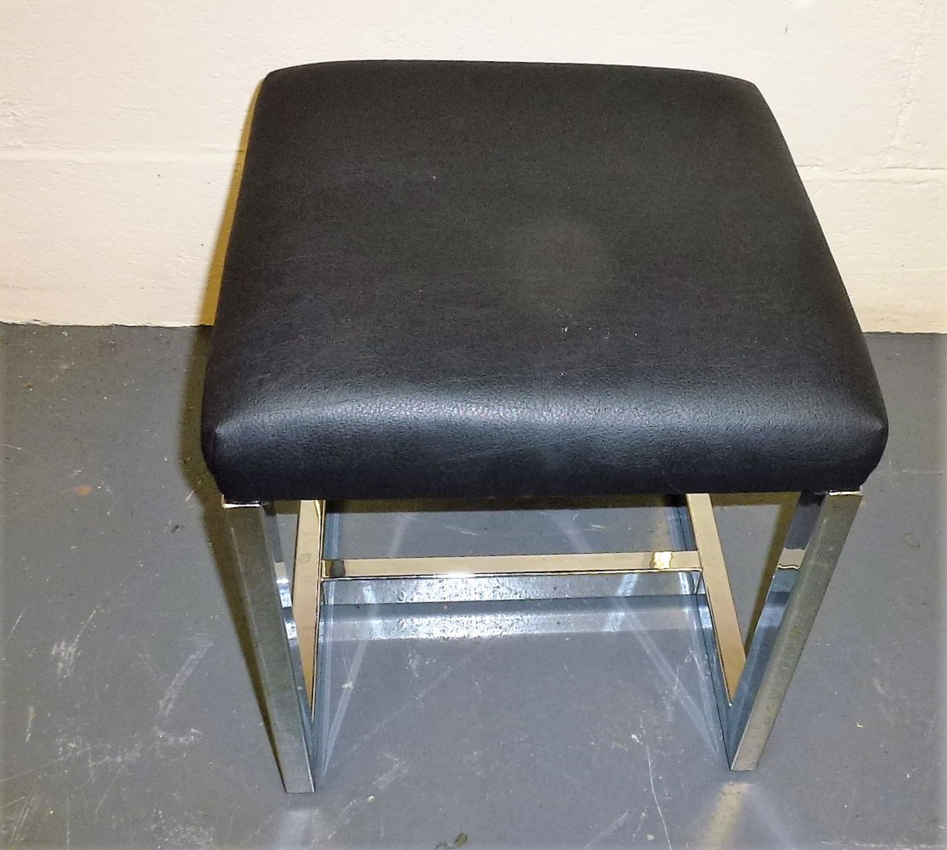 4 x Black leather stool H x 460 W x 400 D x 400 - Image 2 of 2