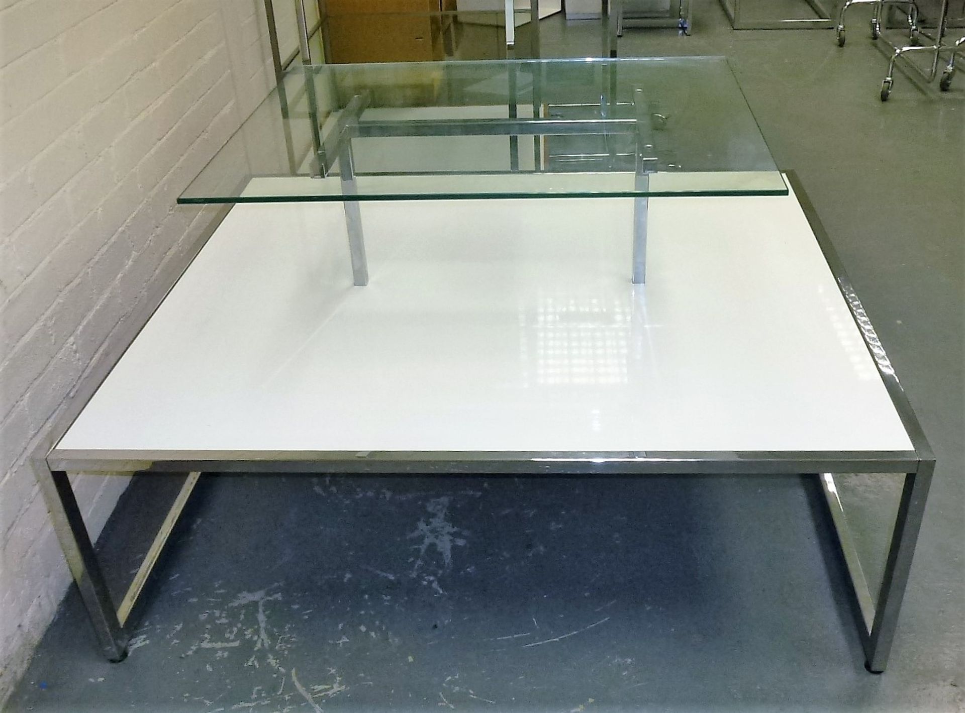 3 x Gerry Weber Glass and Gloss Diplsay Table H x 780 W x 1350 D x 1200 - Image 3 of 3