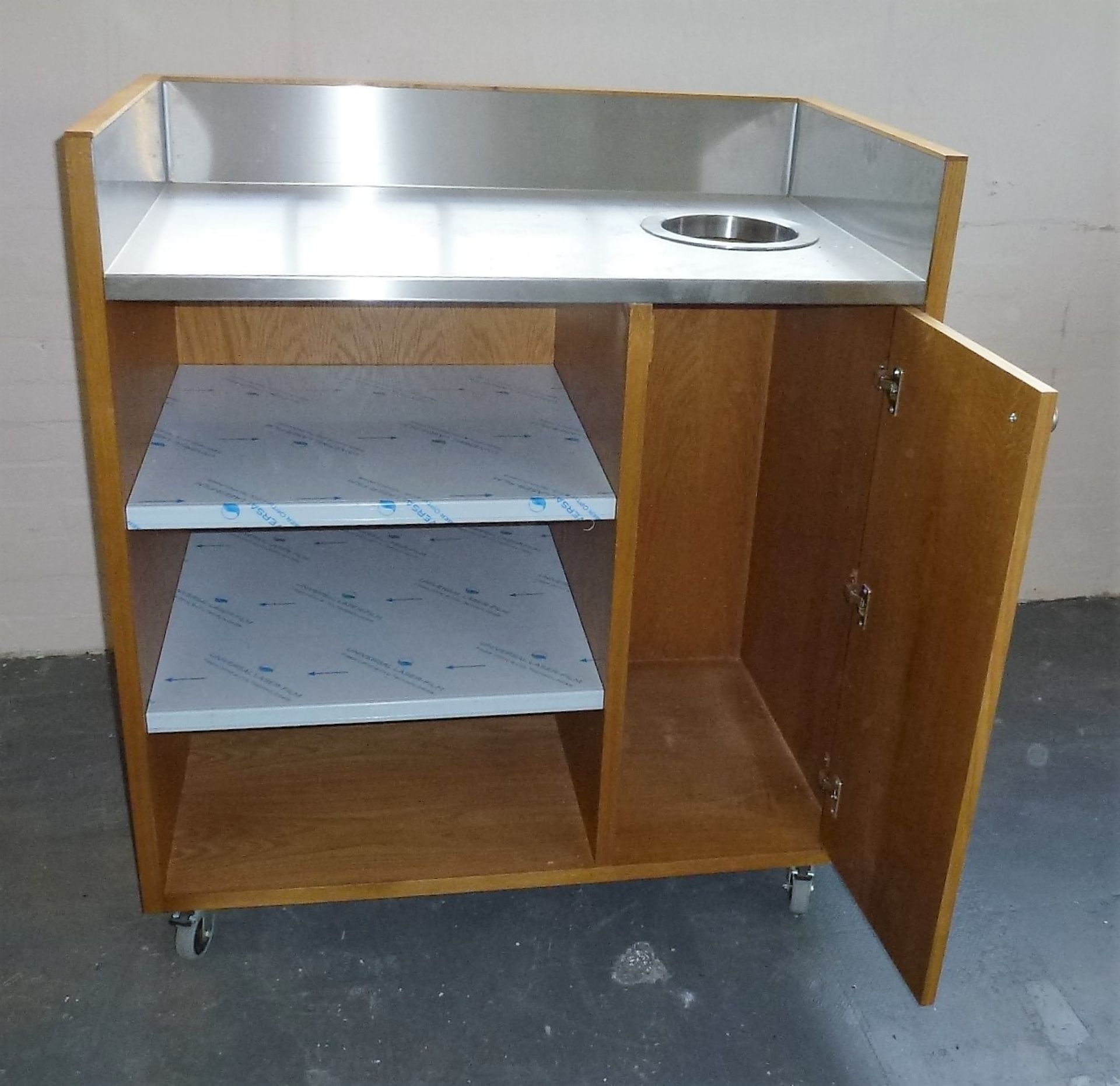 1 x KFC Servery Unit H x 1100 W x 990 D x 570 - Image 3 of 6