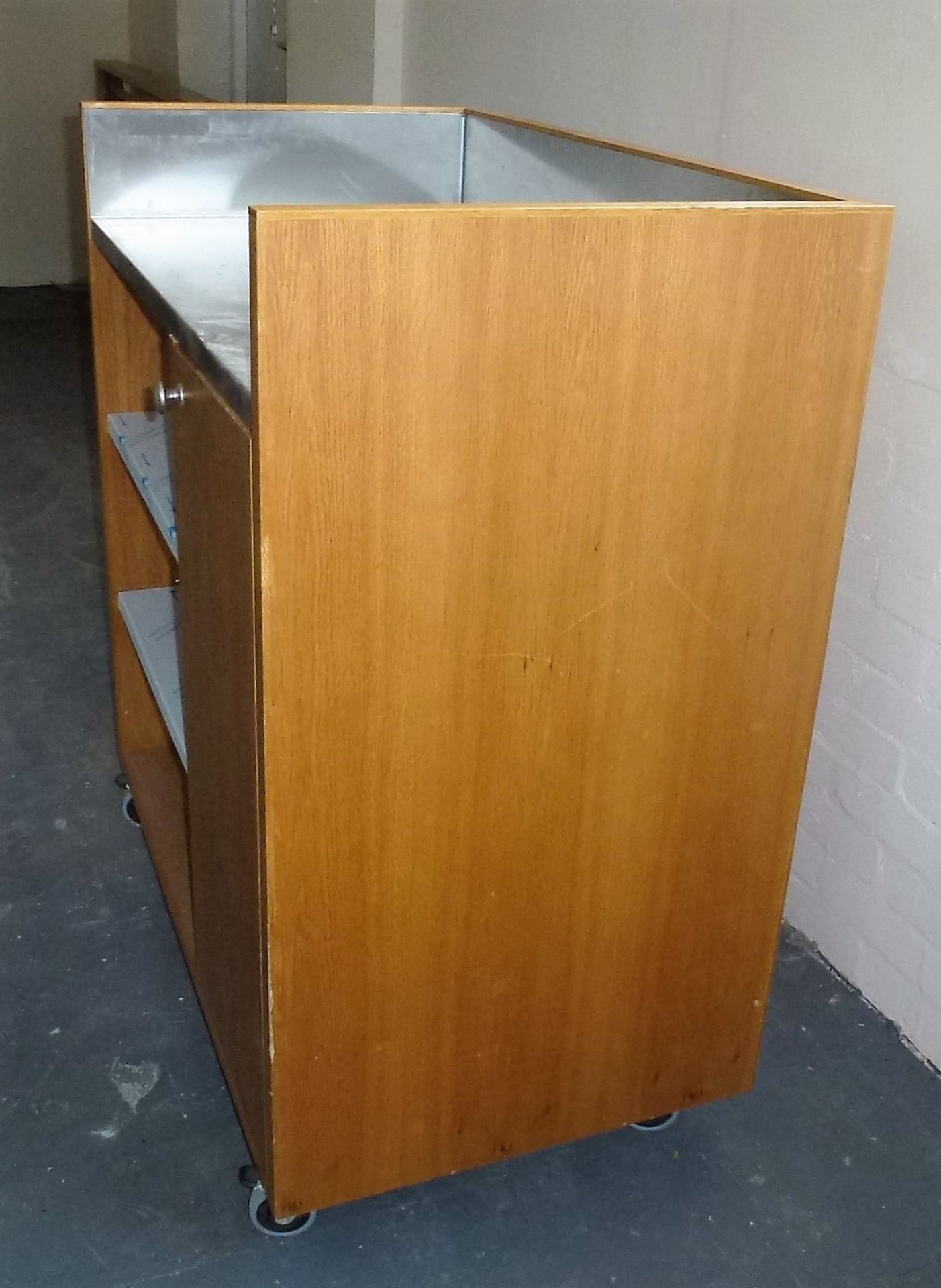 1 x KFC Servery Unit H x 1100 W x 990 D x 570 - Image 4 of 6