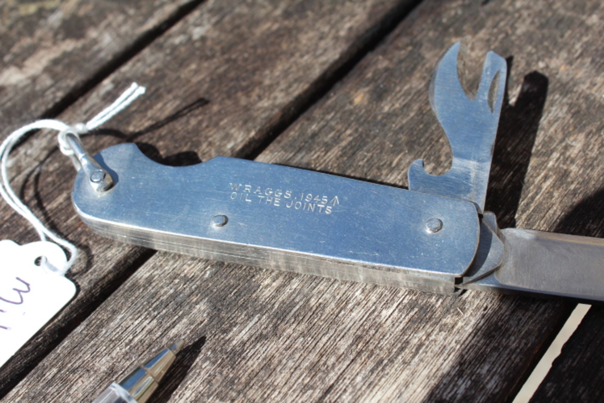 British military issued stainless steel knife. These have been issued from WW2. Blade is still in - Image 3 of 3