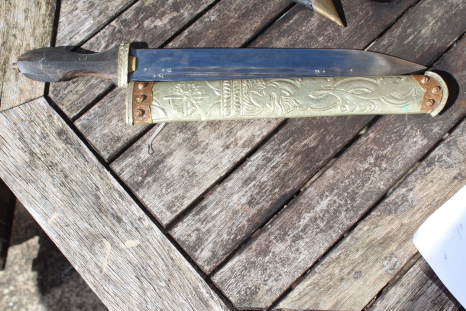 4 Middle Eastten and Asian Daggers. All come with scabbard. Buyer must be 18+. - Image 4 of 8