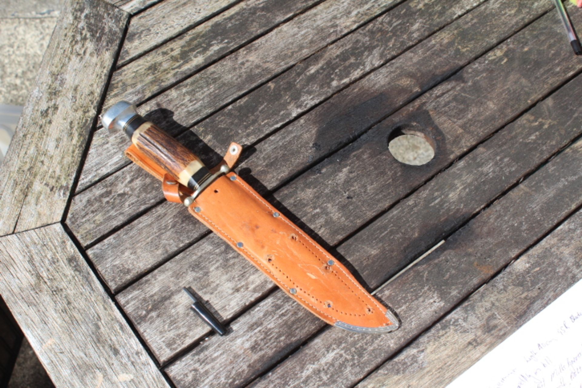 Bowie German Solingen antler knife. Blade length 21cm. As new. Leather scabbard. Great Hunting - Image 2 of 2