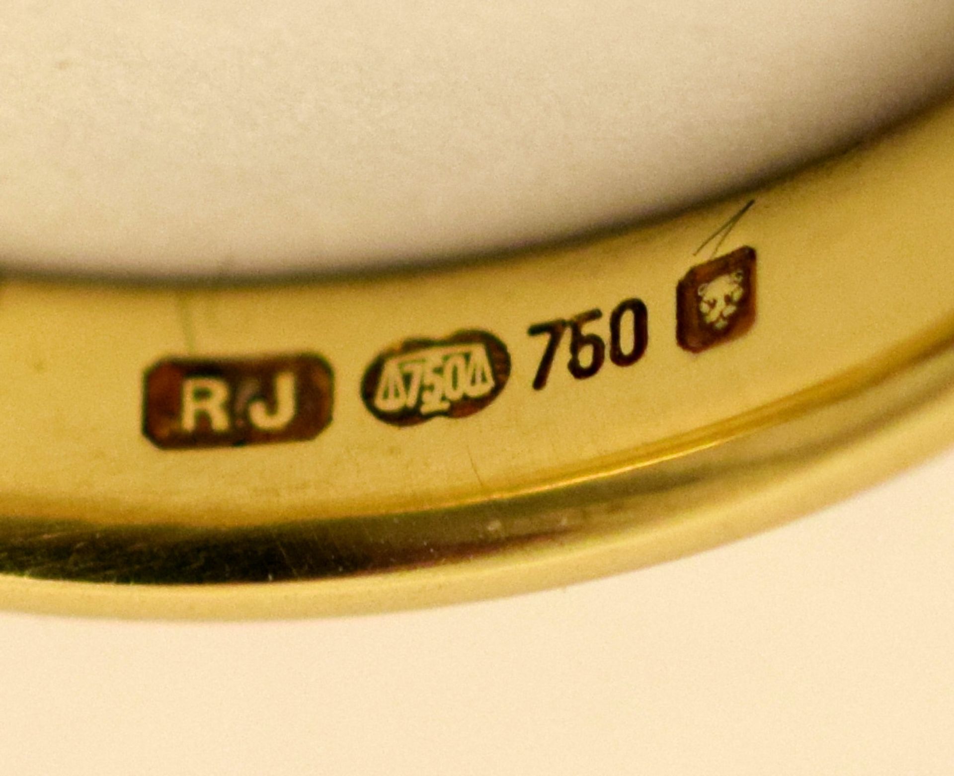 18ct Yellow Gold Wedding Band - Image 3 of 4