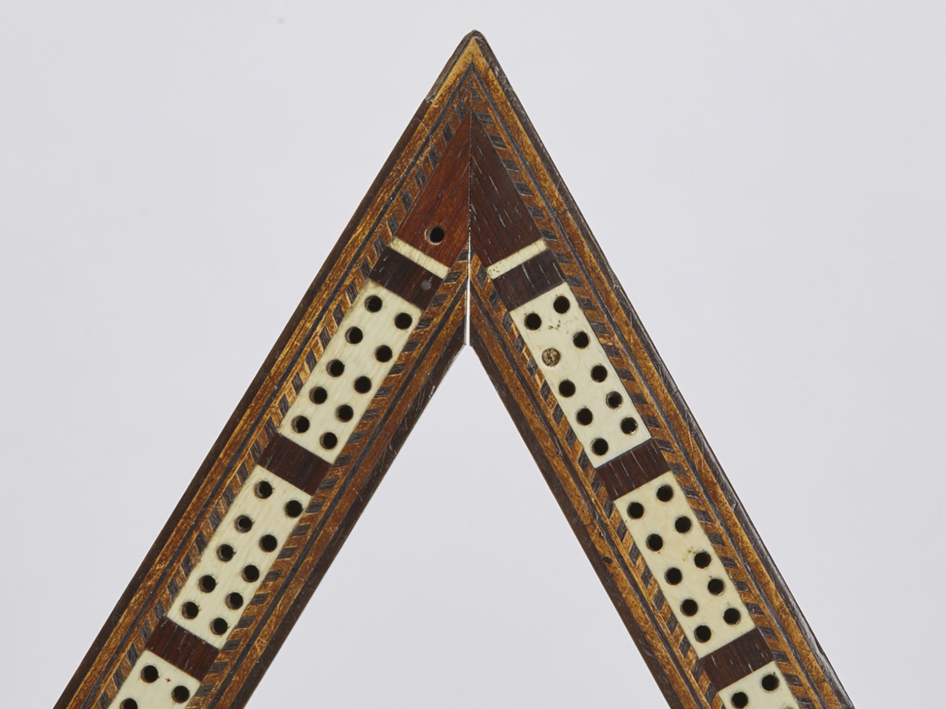 ANTIQUE INLAID TRIANGULAR WOODEN CRIBBAGE BOARD 19TH C. - Image 3 of 5